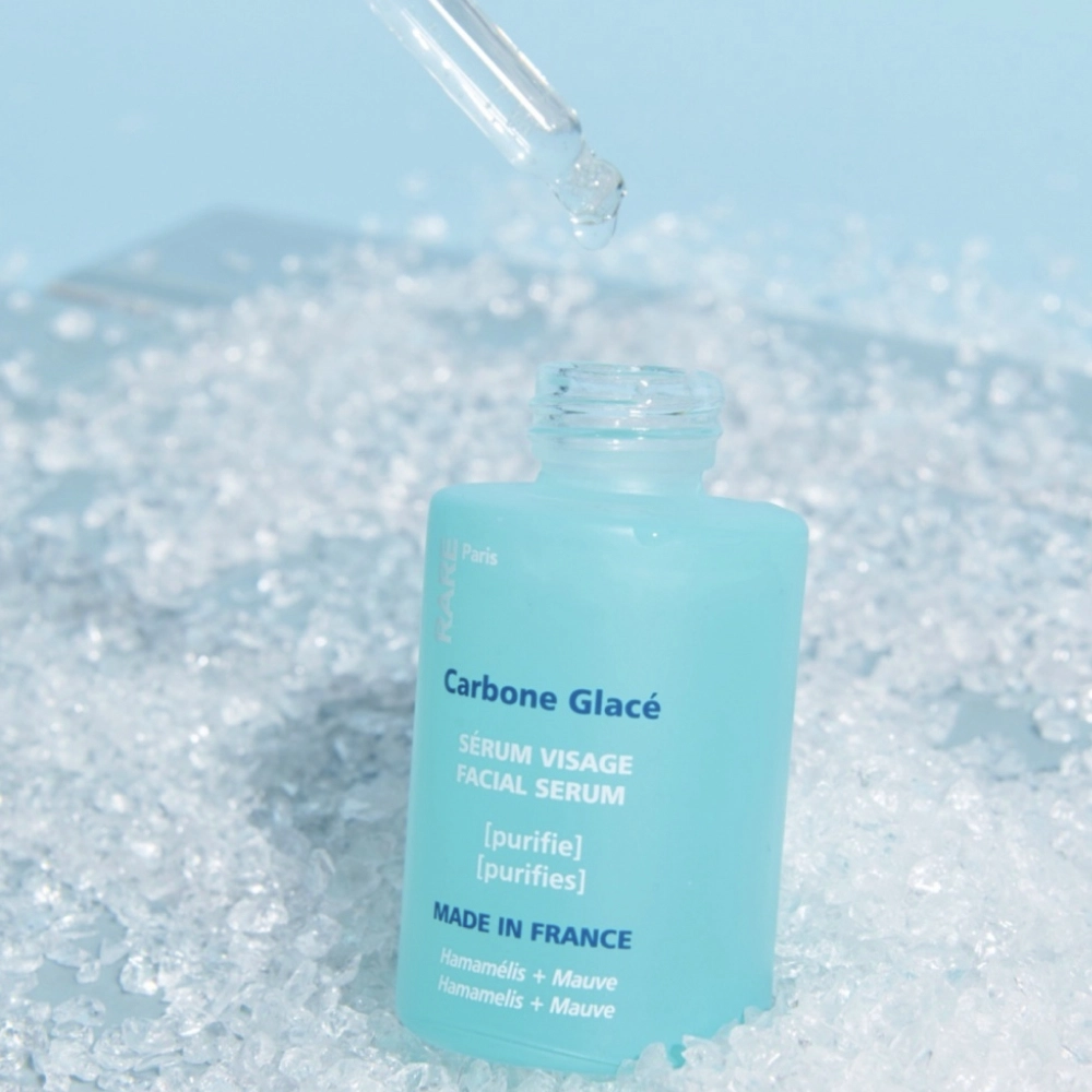Очищающая сыворотка для лица с гамамелисом и экстрактом мальвы Carbone Glacé Purifying Face Serum RARE PARIS Объем 30 мл — фото 2