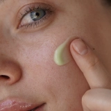 Відновлюючий крем з керамідами і комплексом пре- та пробіотиків SuperBiotic Plant-Based Ceramide Cream INSTYTUTUM Обʼєм 50 мл — фото 4