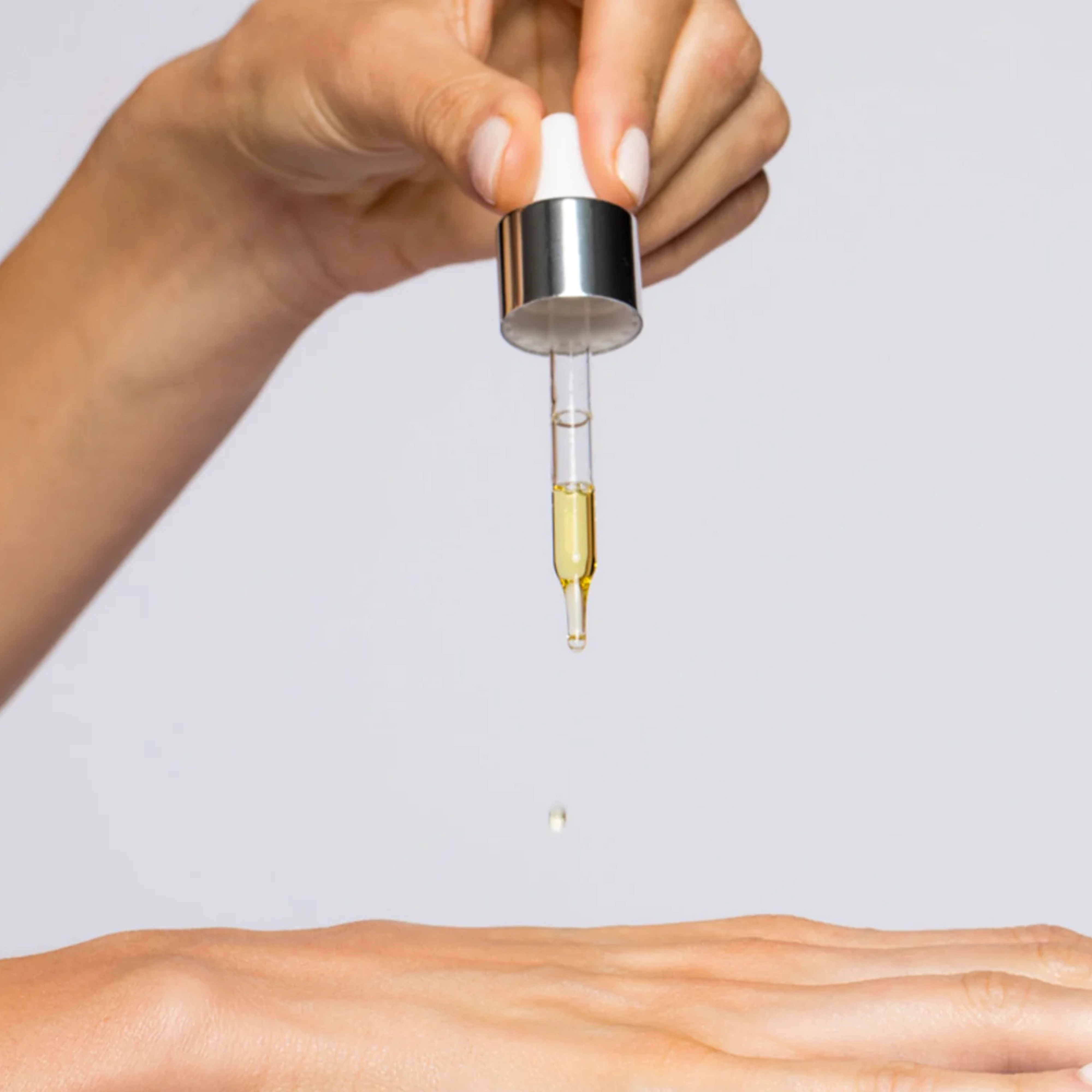 Омолаживающая сыворотка для лица Super Serum Advance+ IS CLINICAL Объем 15 мл — фото 4