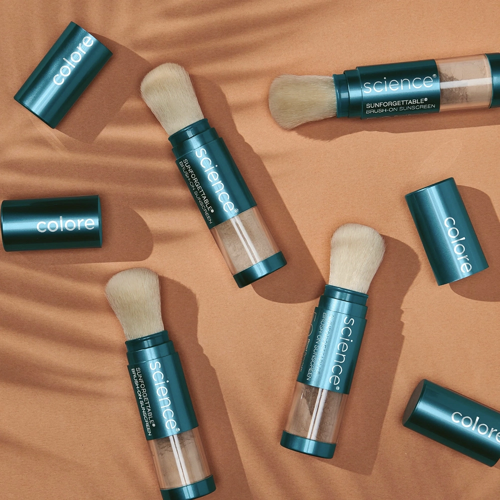 Солнцезащитная пудра с кистью Sunforgettable Total Protection Brush-On Shield  SPF 50 COLORESCIENCE Вес 6 г — фото 5