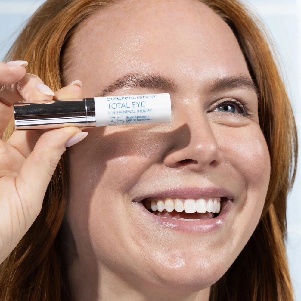 Крем для кожи вокруг глаз Total Eye 3-в-1 Renewal Therapy SPF 35 COLORESCIENCE Оттенок Fair — фото 5