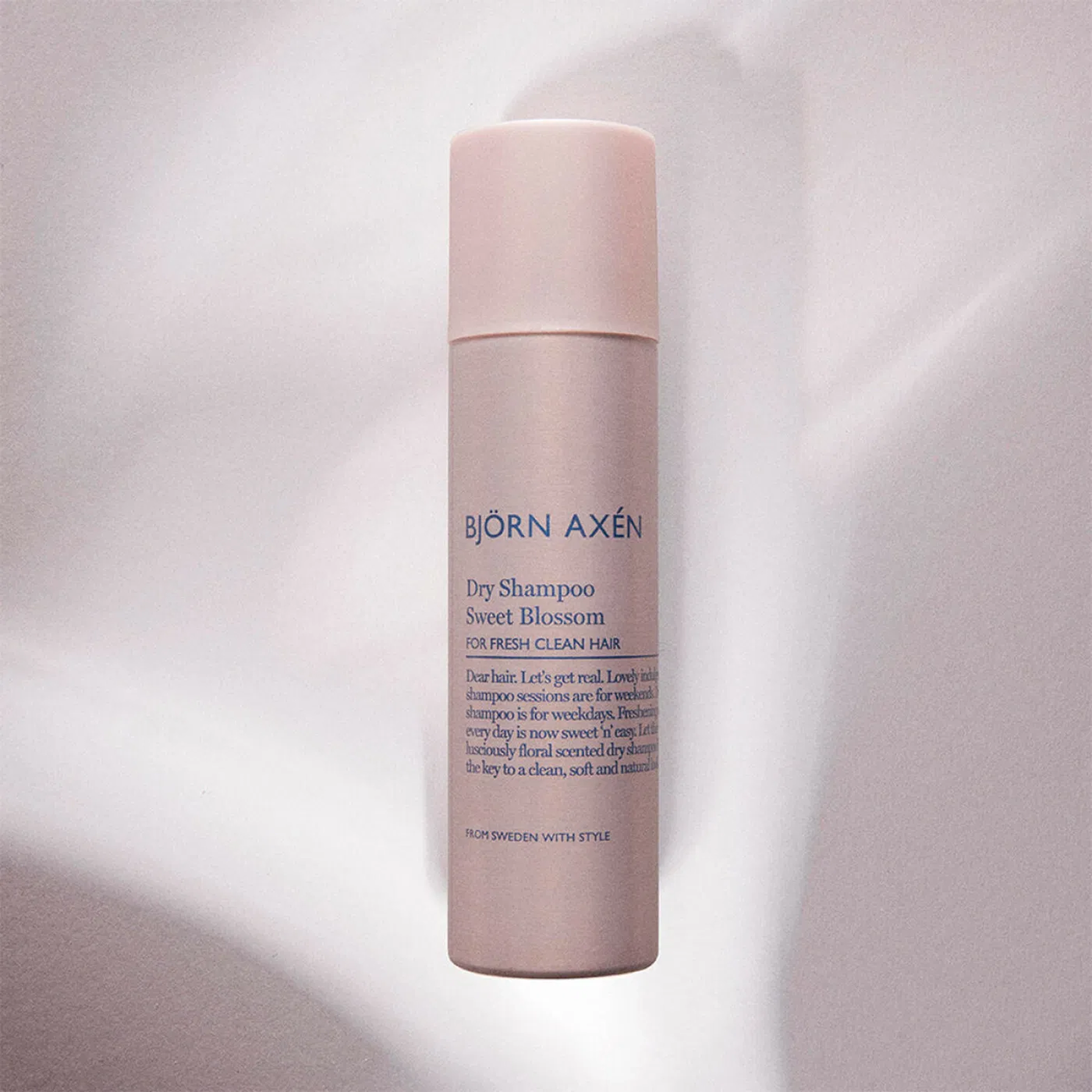 Сухой шампунь "Сладкий цвет" Dry Shampoo Sweet Blossom BJÖRN AXÉN Объем 150 мл — фото 4