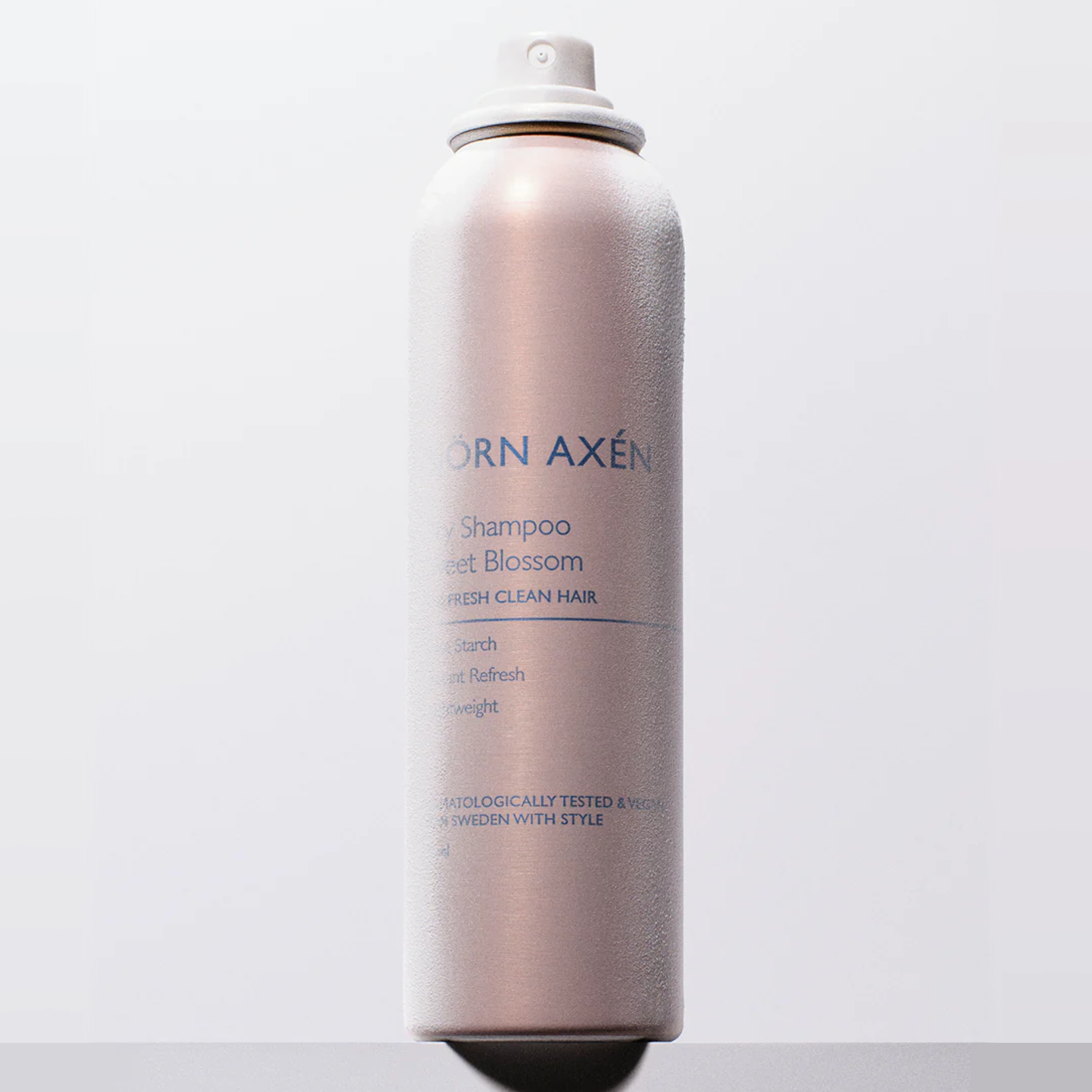 Сухой шампунь "Сладкий цвет" Dry Shampoo Sweet Blossom BJÖRN AXÉN Объем 150 мл — фото 2