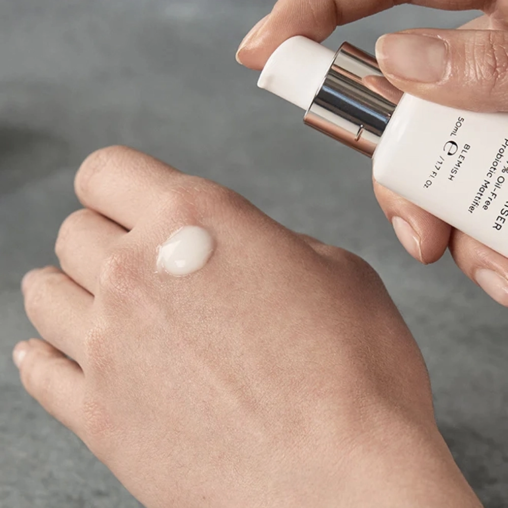 Безолійний зволожуючий крем та сироватка з АНА Balance Moisturiser with Glycolic Acid Activator MEDIK8 Обʼєм 50 мл — фото 4