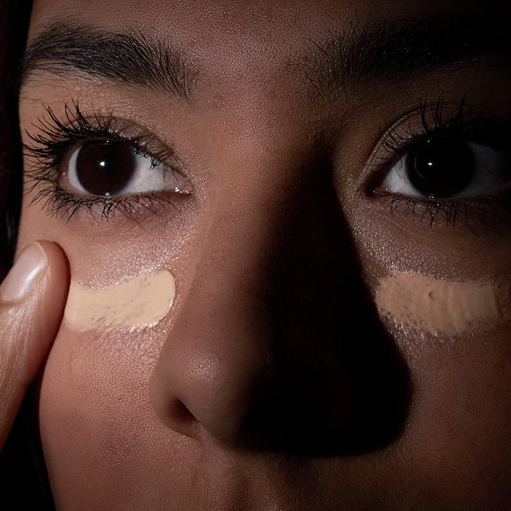 Освітлюючий бальзам-консилер для шкіри навколо очей Illuminating Eye Balm MEDIK8 Обʼєм 15 мл — фото 3