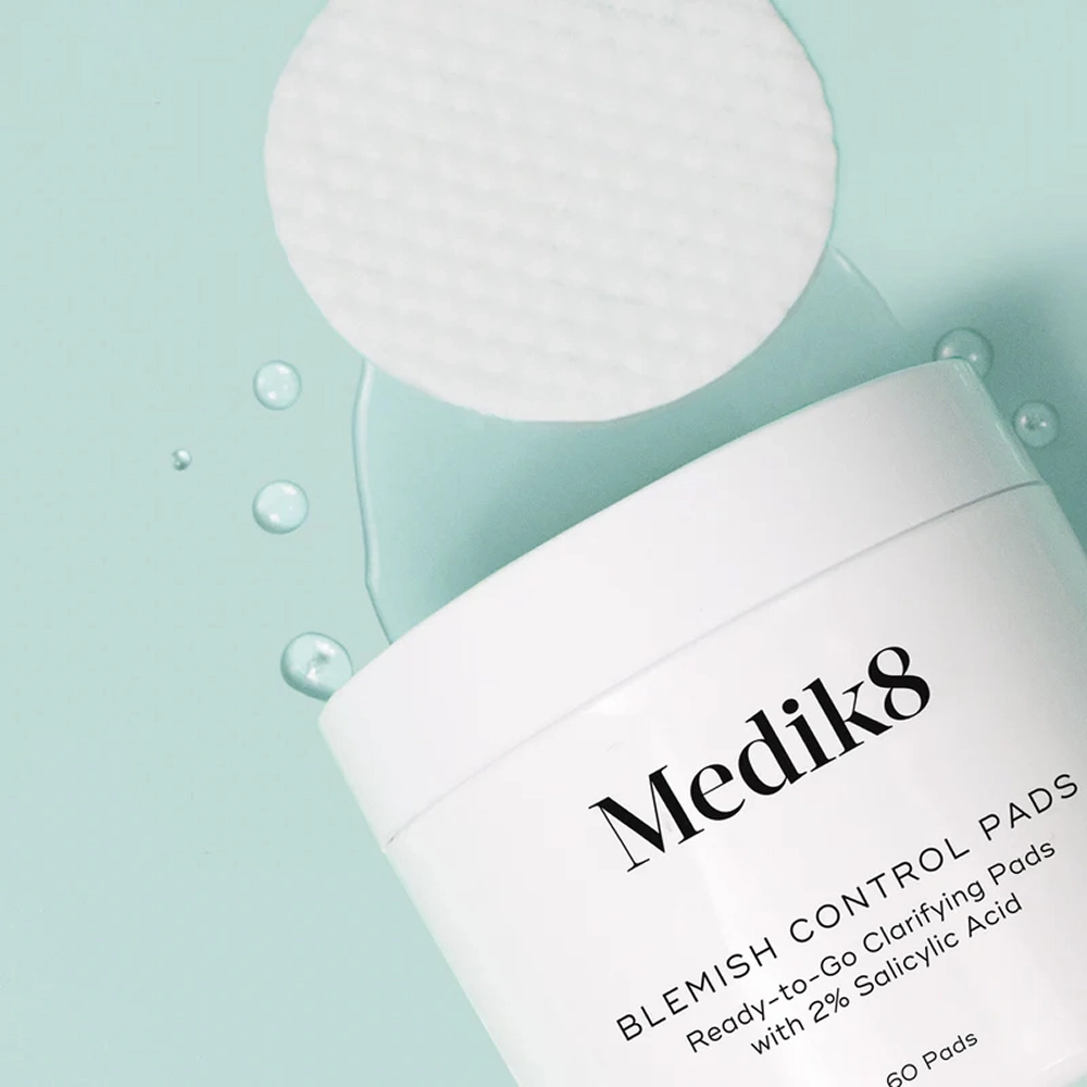 Подушечки з 2% саліциловою кислотою для проблемної шкіри Blemish Control Pads MEDIK8 — фото 4