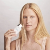 Прозрачный минеральный солнцезащитный флюид Total Protection No-Show Mineral Sunscreen SPF 50 COLORESCIENCE Объем 50 мл — фото 5