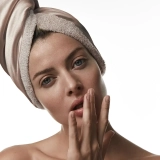 Шелковое полотенце-тюрбан с махрой Soft Silk Turban MON MOU Оттенок Beige — фото 3