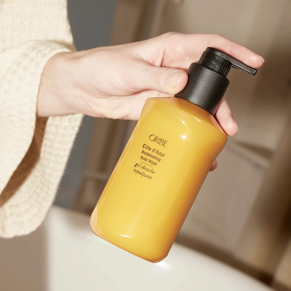 Пробуждающий гель для душа "Лазурный берег" Cote d'Azur Replenishing Body Wash ORIBE Объем 300 мл — фото 4