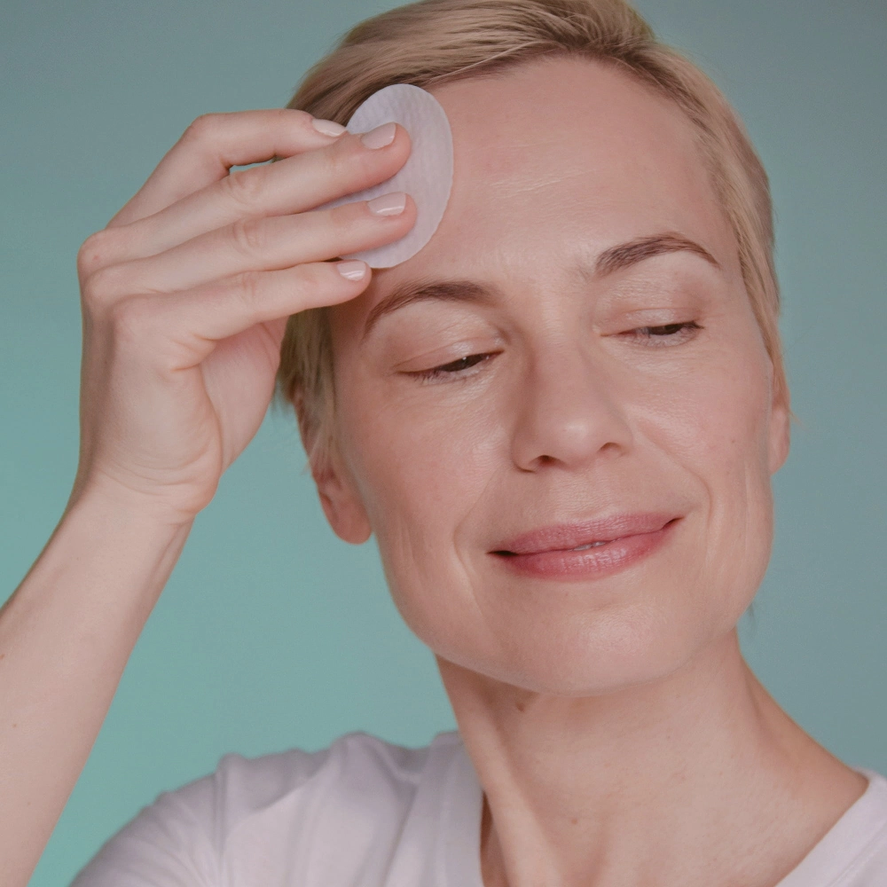 Антивозрастные эксфолиативные пилинг-пэды для обновления кожи лица Peptide Skinjection Exfoliating Peel Pads PETER THOMAS ROTH — фото 3