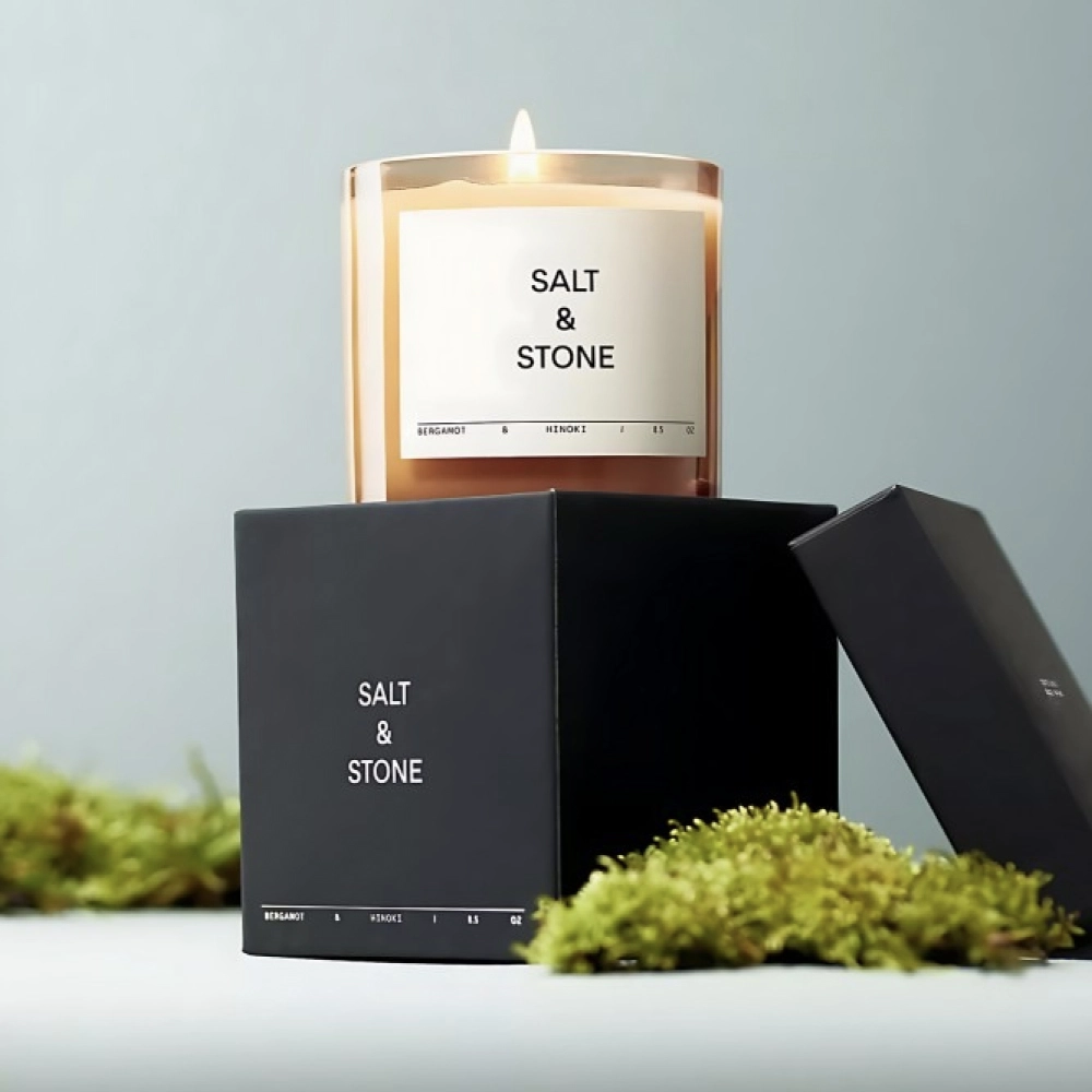 Соєва свічка з ароматом бергамоту та хінокі Candle Bergamot & Hinoki SALT & STONE Вага 240 г — фото 2