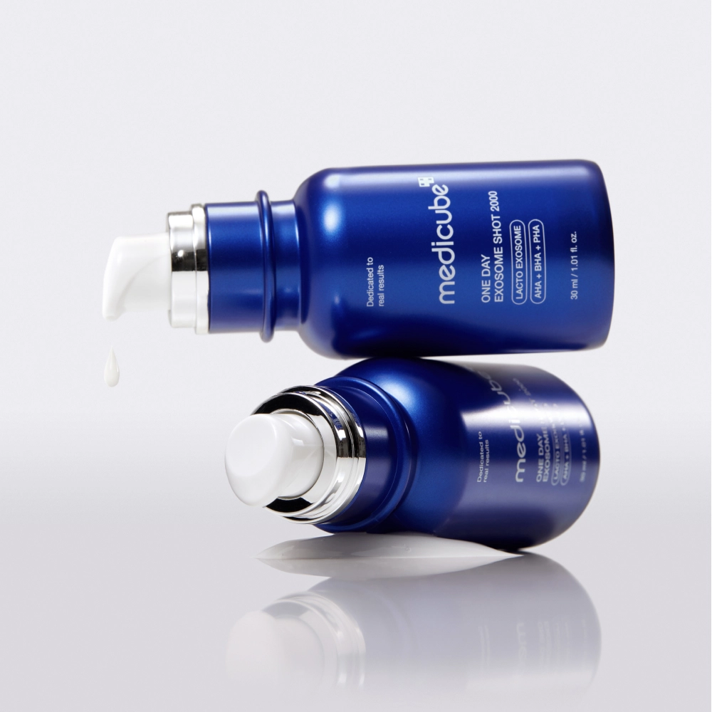 Сироватка з екзосомами та спікулами для звуження пор 2000 One Day Exosome Shot Pore Ampoule 2000 MEDICUBE Обʼєм 30 мл — фото 3