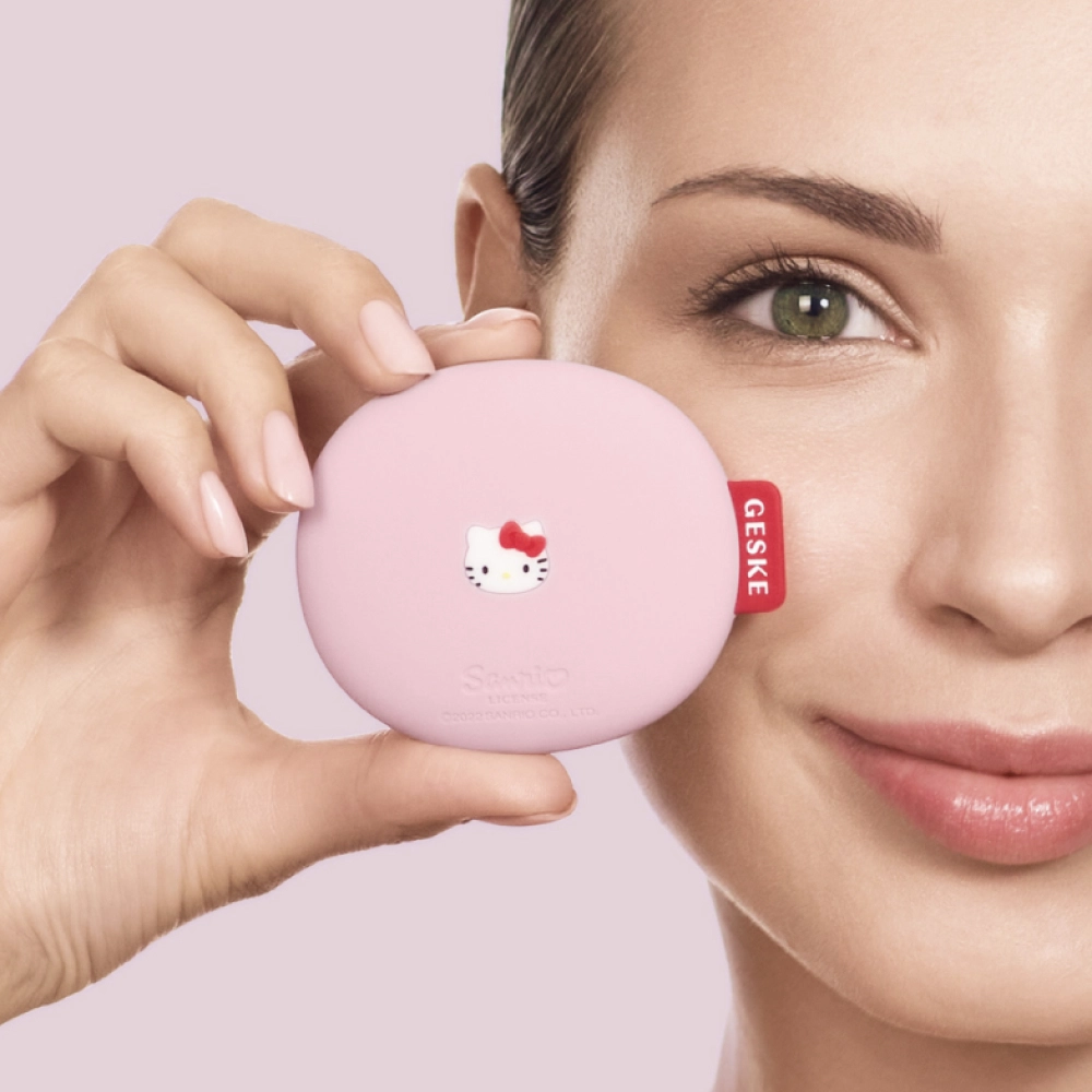 Щітка для обличчя 3 в 1 Хелло Кітті Facial Brush 3 in 1 Hello Kitty GESKE Відтінок Pink — фото 2