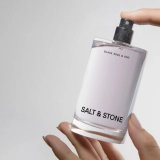 Міст для тіла з ароматом чорної троянди та уда Body Mist Black Rose & Oud SALT & STONE Обʼєм 100 мл — фото 4