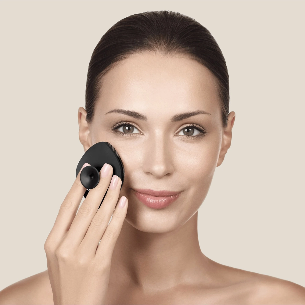Щітка для обличчя 4 в 1 з тримачем Facial Brush 4 in 1 GESKE Відтінок Gray — фото 2