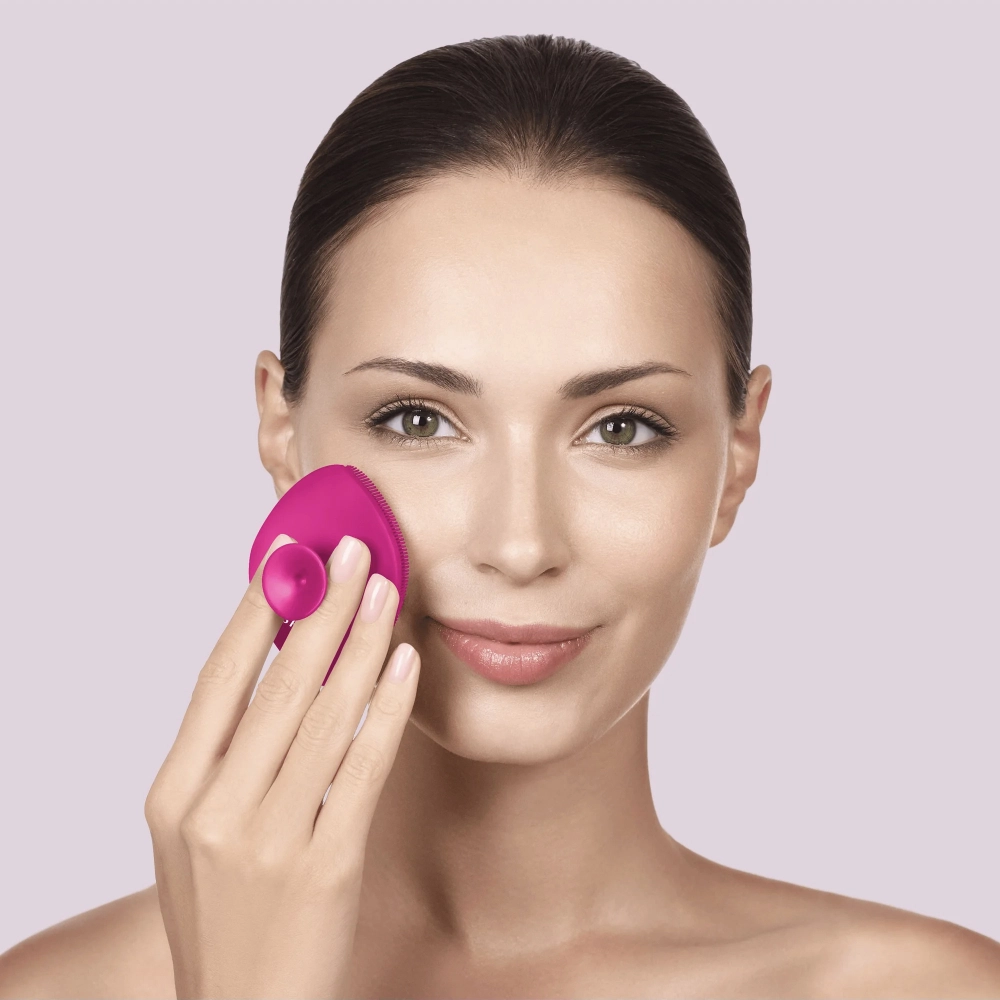 Щітка для обличчя 4 в 1 з тримачем Facial Brush 4 in 1 GESKE Відтінок Magenta — фото 2