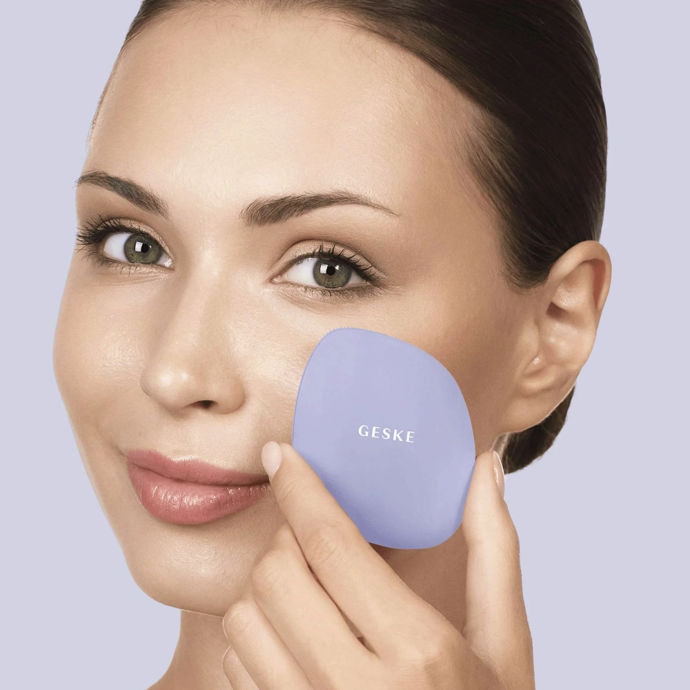 Щётка для лица 4 в 1 Facial Brush 4 in 1 GESKE Оттенок Purple — фото 2