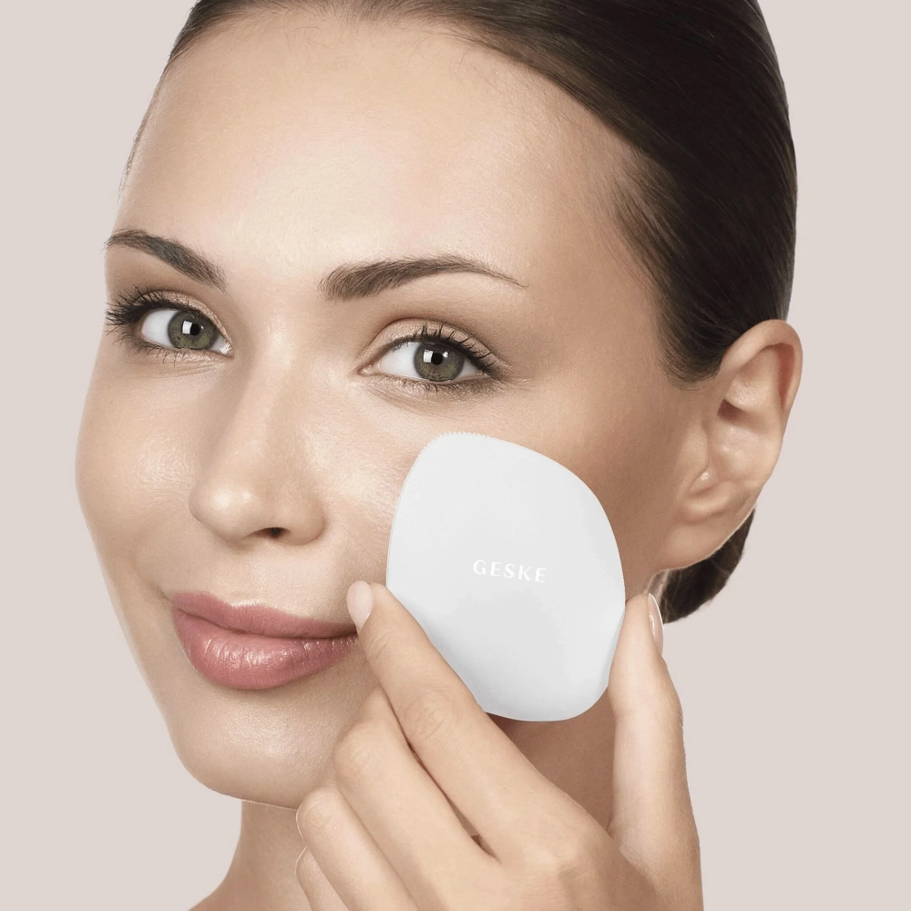 Щётка для лица 4 в 1 Facial Brush 4 in 1 GESKE Оттенок Starlight — фото 2