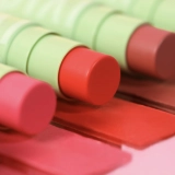 Зволожуючий бальзам-тінт для губ Hydra LipTreat PIXI Вага 4 г — фото 5