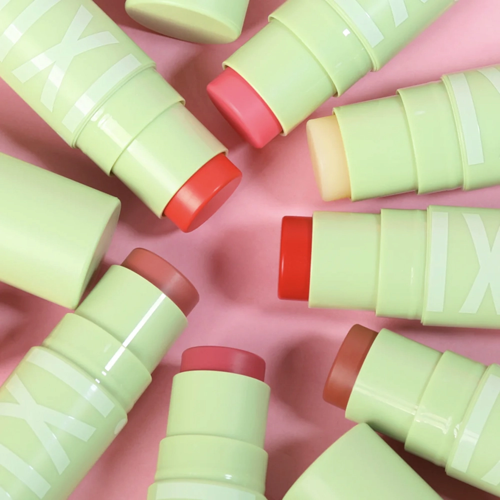 Зволожуючий бальзам-тінт для губ Hydra LipTreat PIXI Вага 4 г — фото 3