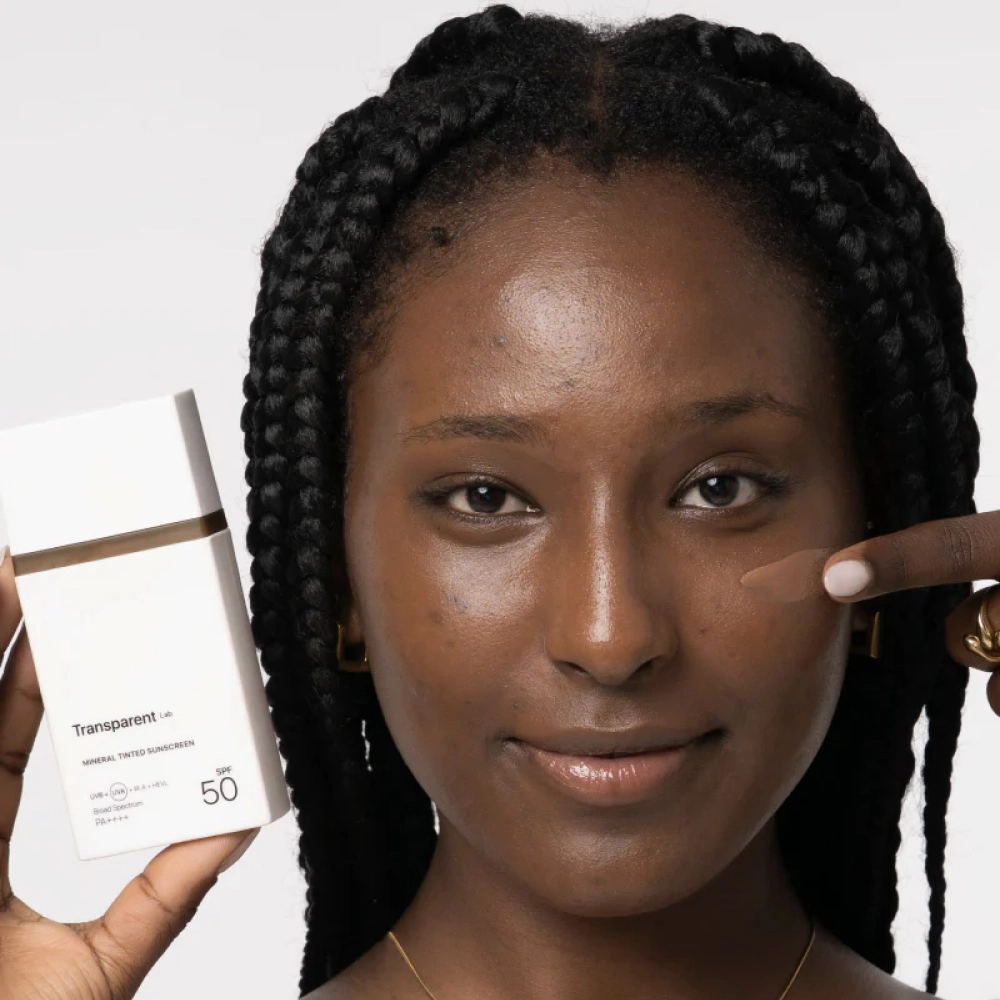 Мінеральний сонцезахисний крем із легким тонуючим ефектом Mineral Tinted Sunscreen TRANSPARENT LAB Відтінок Dark — фото 3