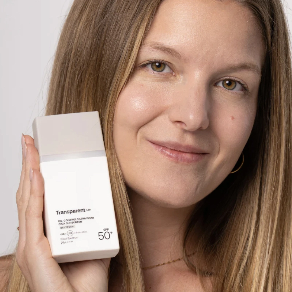 Ультралегкий сонцезахисний флюїд із матуючим ефектом Oil-Control Ultra Fluid Cica Sunscreen TRANSPARENT LAB Обʼєм 100 мл — фото 6