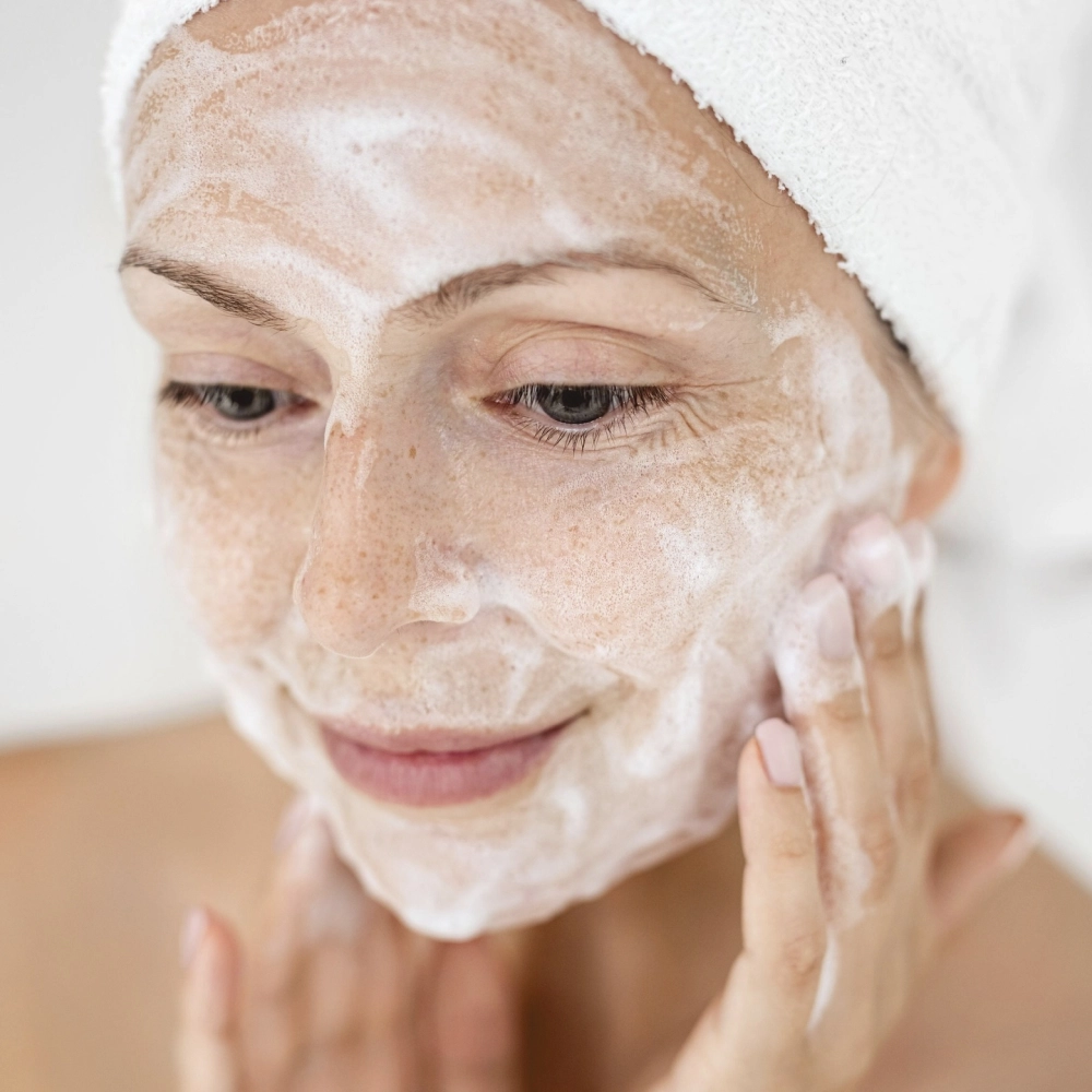 Очищувальна пінка для обличчя Vital Foaming Cleanser NUORI Обʼєм 30 мл — фото 3