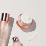 Увлажняющий крем с коллагеном и гиалуроновой кислотой Triple Collagen Cream MEDICUBE Объем 50 мл — фото 5