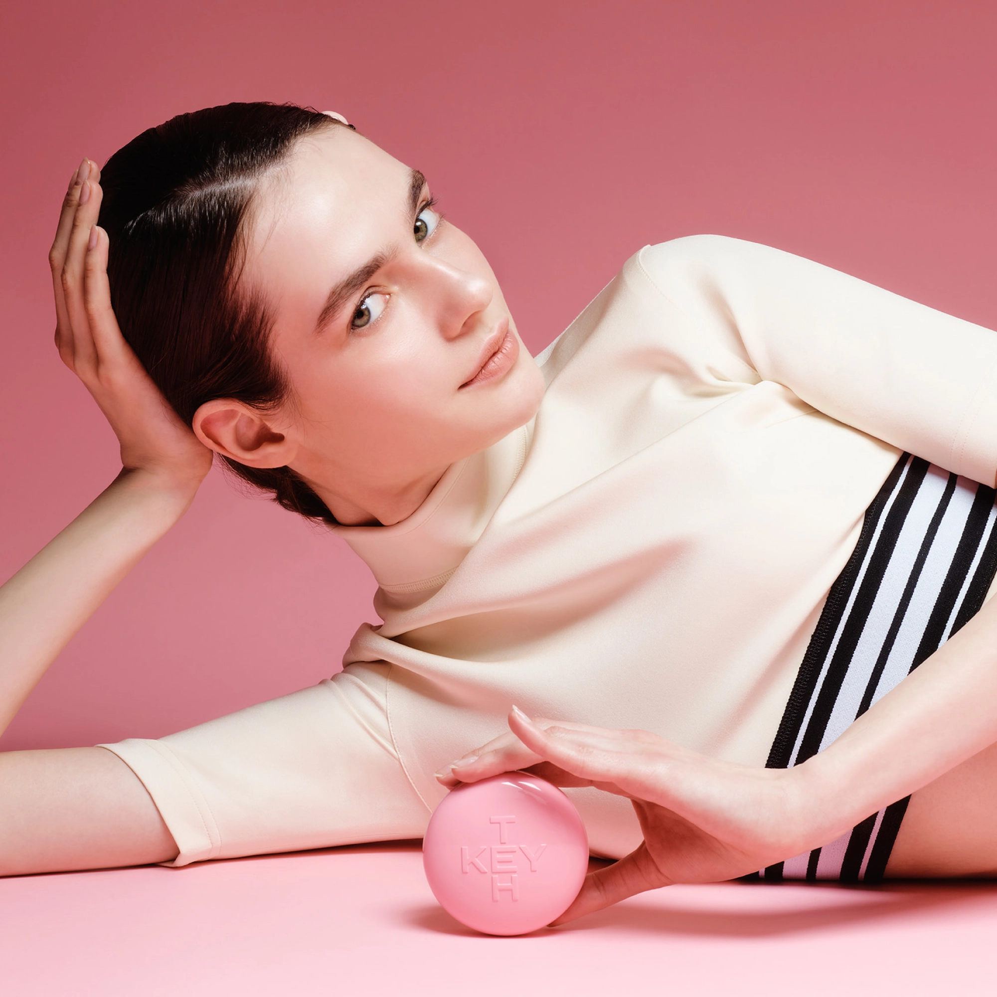 Ультралегкий полупрозрачный кушон Pink Magnet Cushion SPF 40 PA++ KEYTH Вес 15 г — фото 8