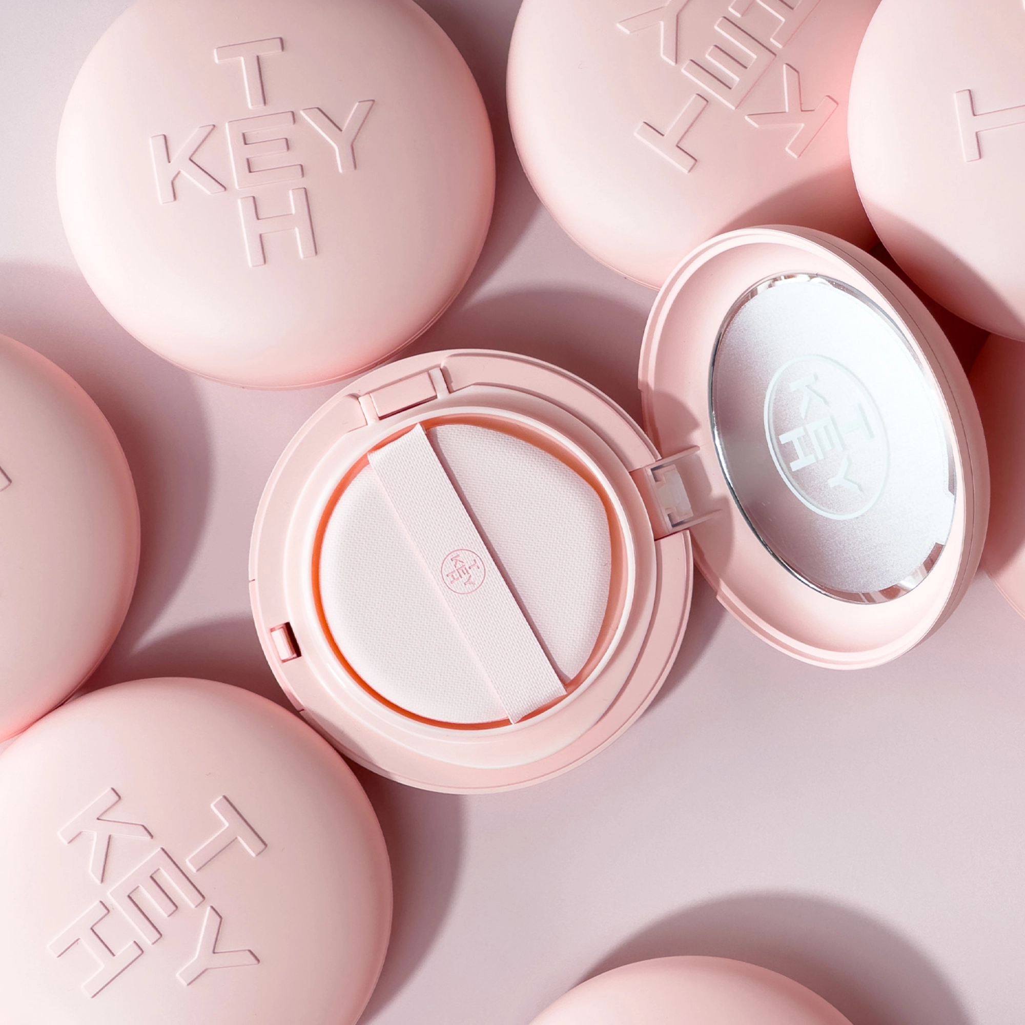 Перекрывающий полуматовый кушон Silky Fit Cover Cushion SPF 40 PA++ KEYTH Оттенок 03 — фото 6
