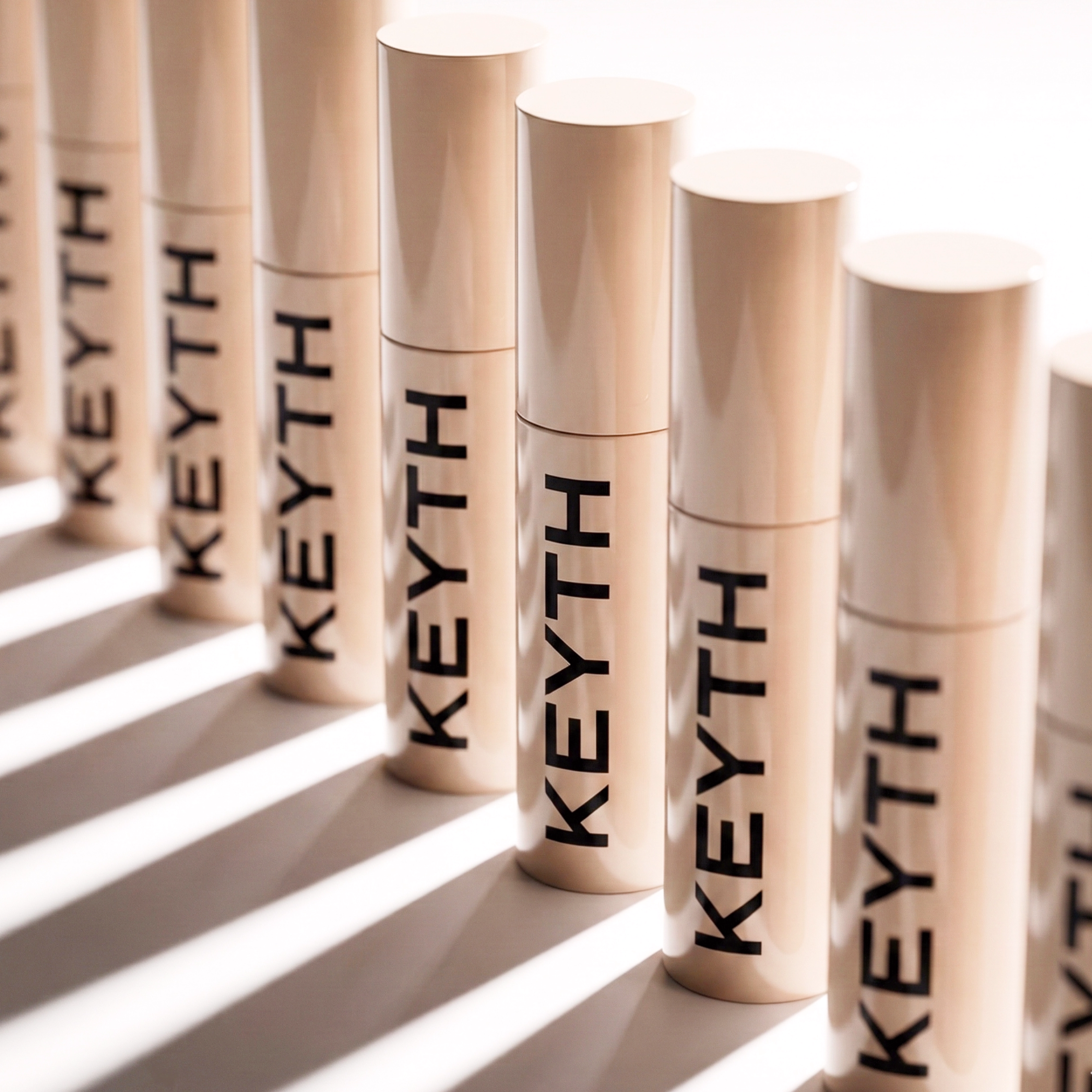Кремовий консилер для маскування недоліків Cream Touch Concealer Foundation KEYTH Відтінок 01 — фото 9