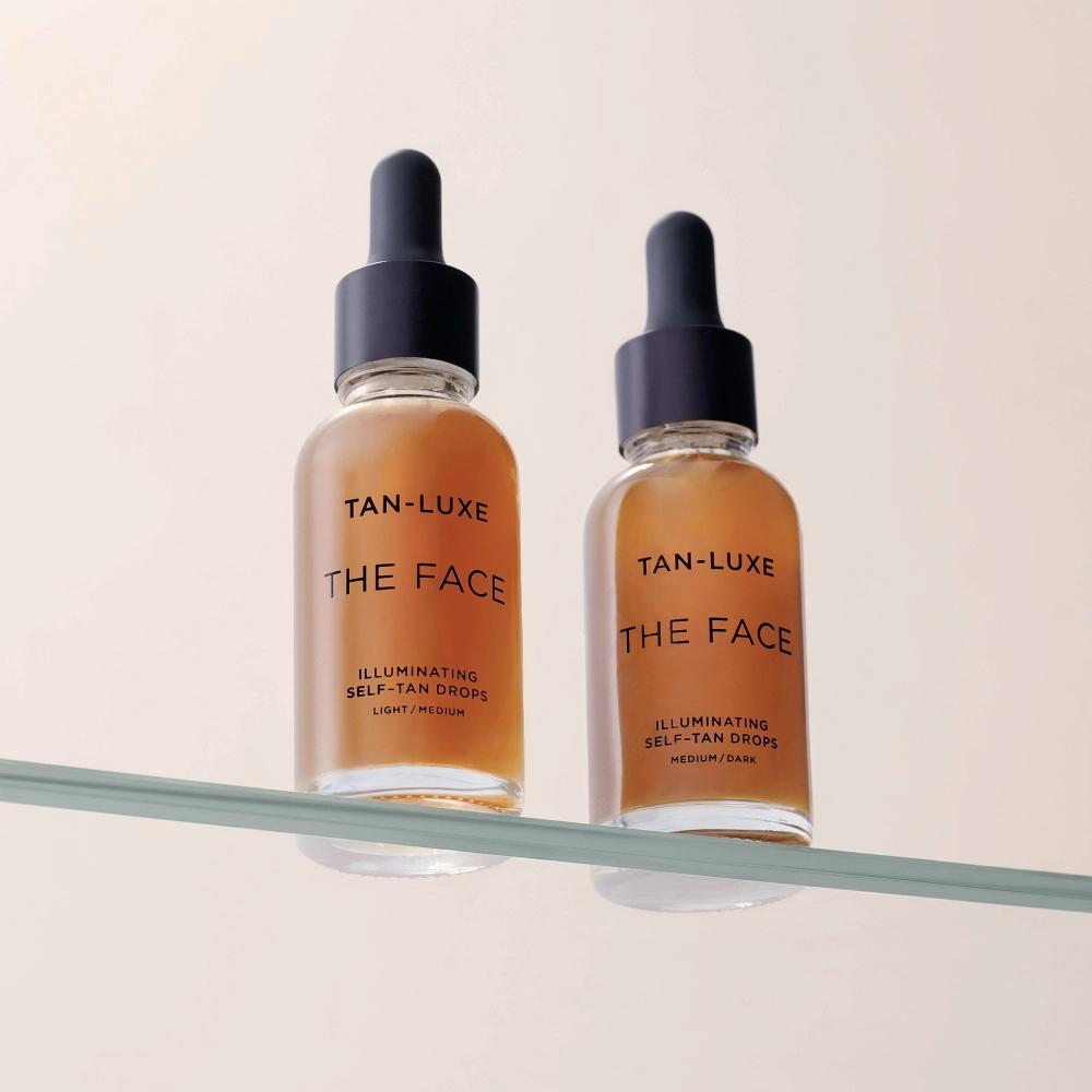 Краплі для автозасмаги обличчя The Face Illuminating Self-Tan Drops Light/Medium TAN-LUXE Обʼєм 30 мл — фото 7