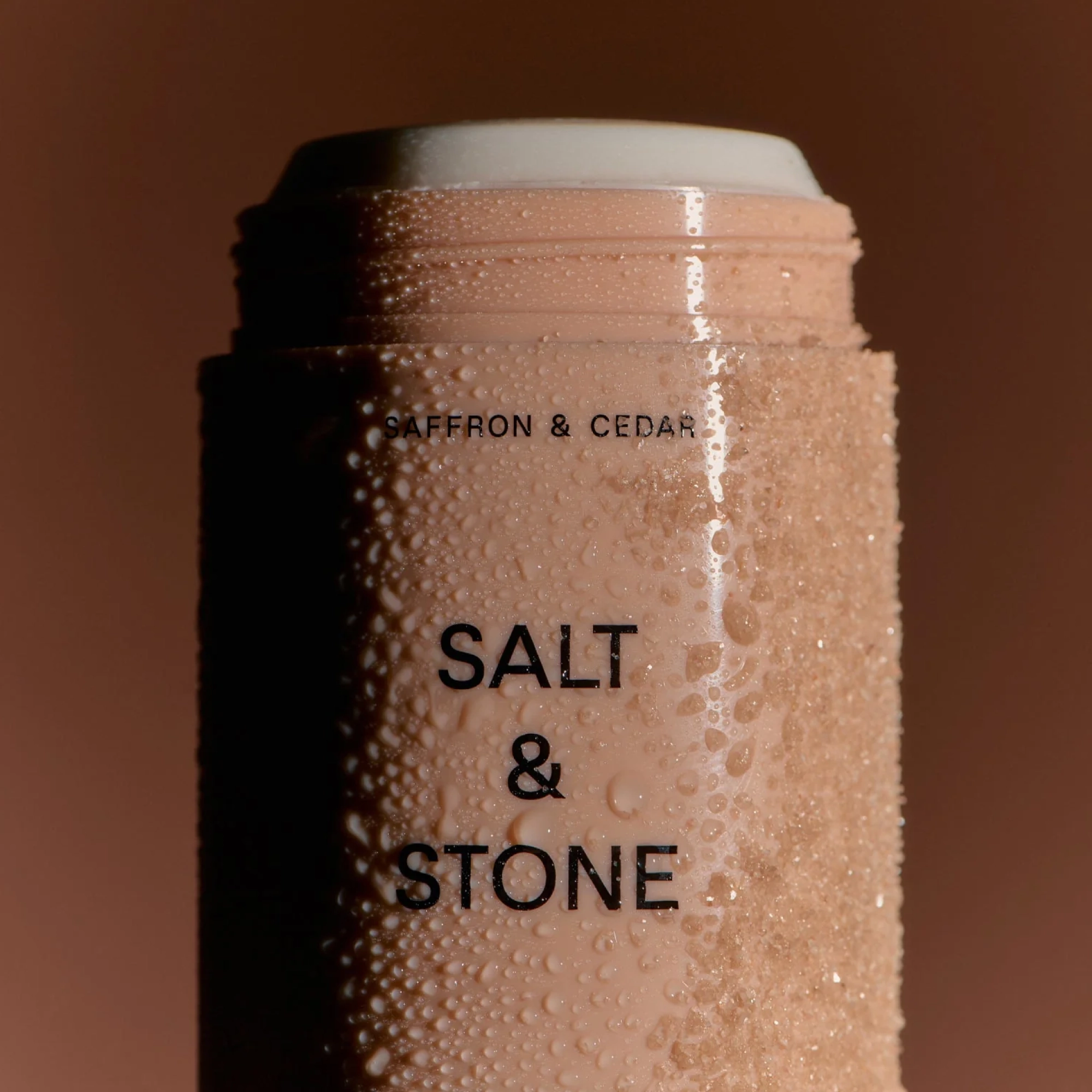 Натуральный дезодорант с ароматом шафрана и кедра Natural Deodorant Saffron & Cedar - Formula Nº 1 SALT & STONE Вес 75 г — фото 2