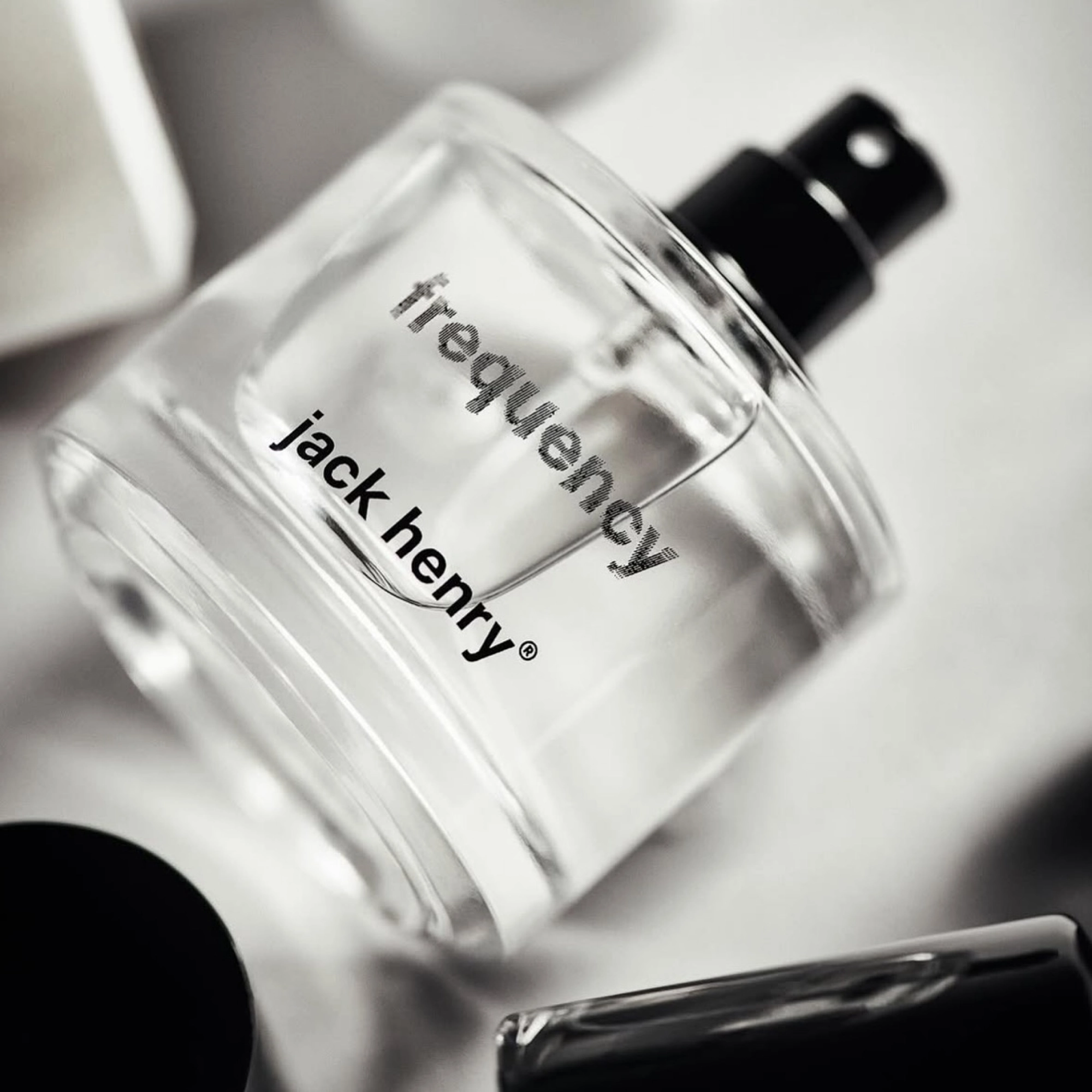 Парфюмированная вода Frequence Eau De Parfum JACK HENRY Объем 50 мл — фото 2