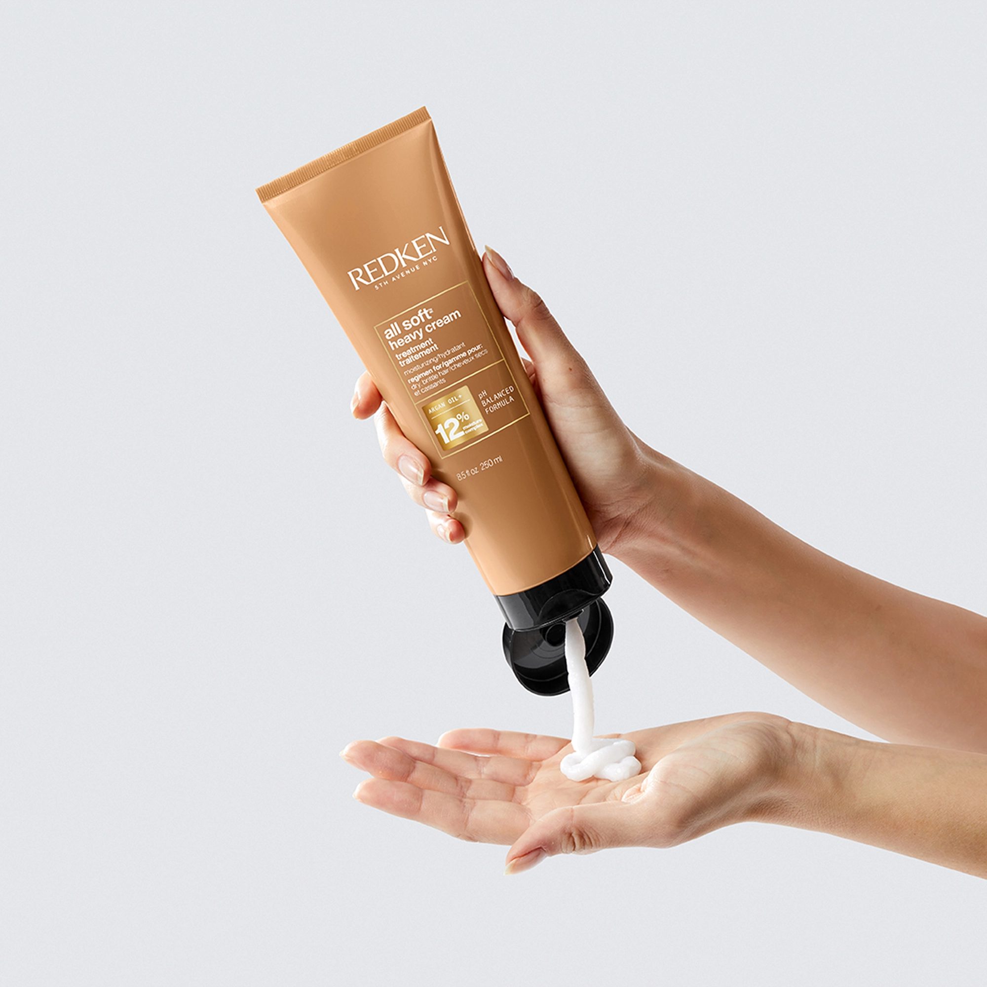 Живильна маска для глибокого зволоження All Soft Heavy Cream Treatment REDKEN Обʼєм 250 мл — фото 5