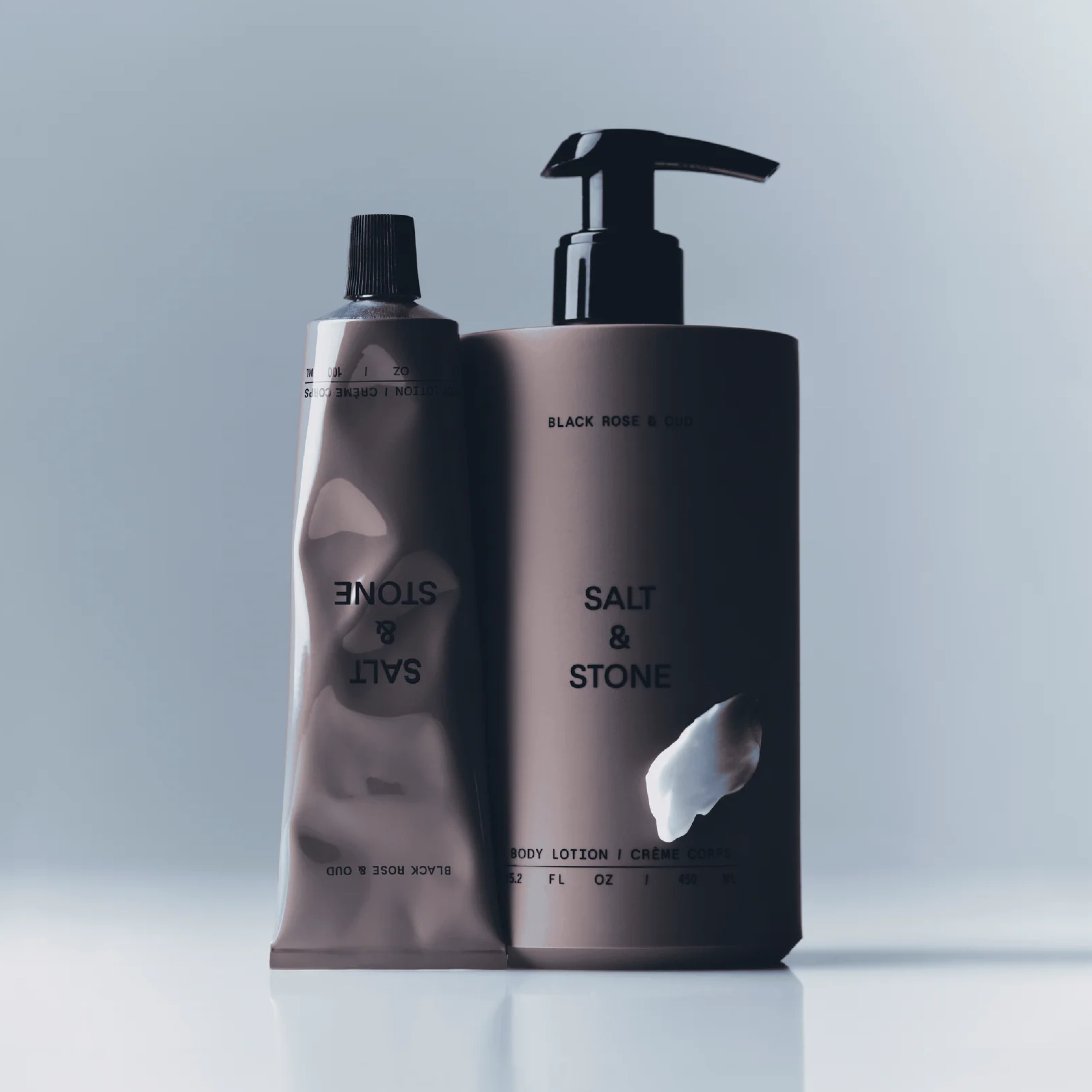 Зволожуючий лосьйон для тіла з ароматом чорної троянди та уда Body Lotion Black Rose & Oud SALT & STONE Обʼєм 100 мл — фото 4