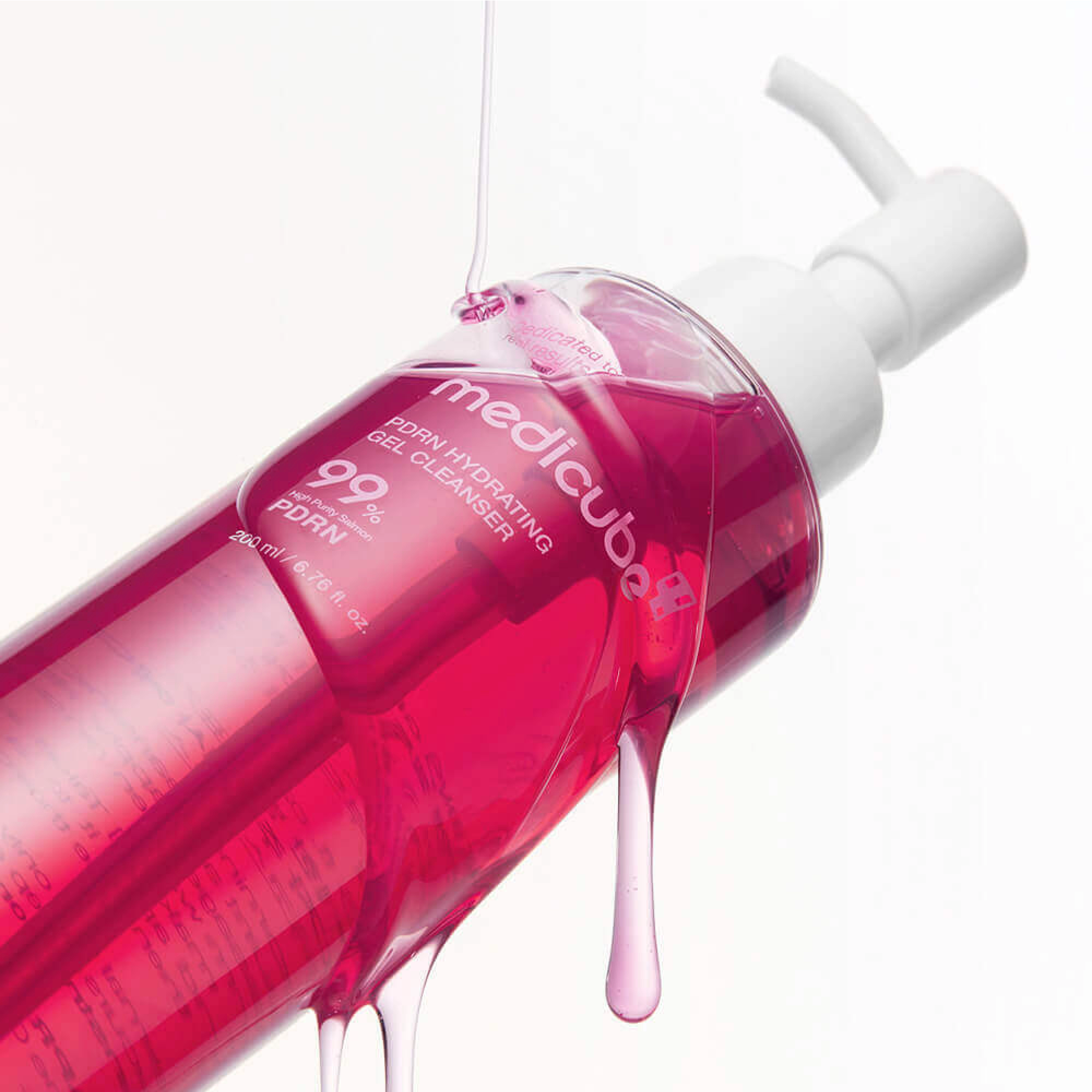 Увлажняющий гель для умывания с полинуклеотидами PDRN Hydrating Gel Cleanser MEDICUBE Объем 200 мл — фото 6