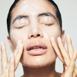Гідрофільна олія для делікатного очищення шкіри Renewal Melting Cleanser INSTYTUTUM Обʼєм 120 мл — фото 4