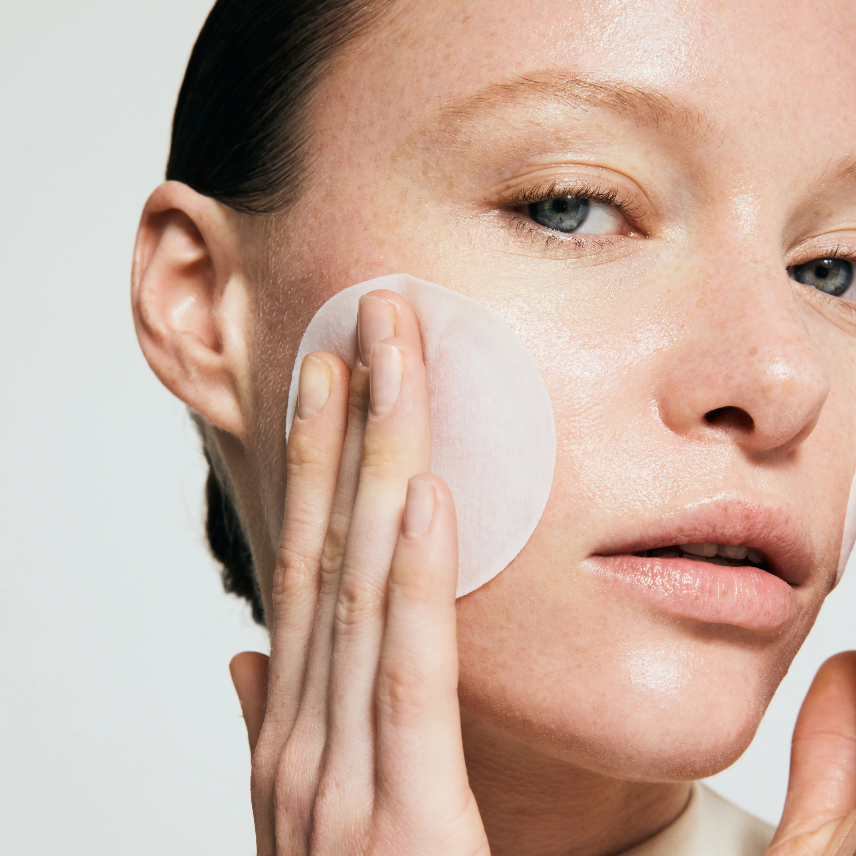 Пады с кислотами для глубокого обновления кожи Resurfacing Multi-Acids Pads INSTYTUTUM — фото 3