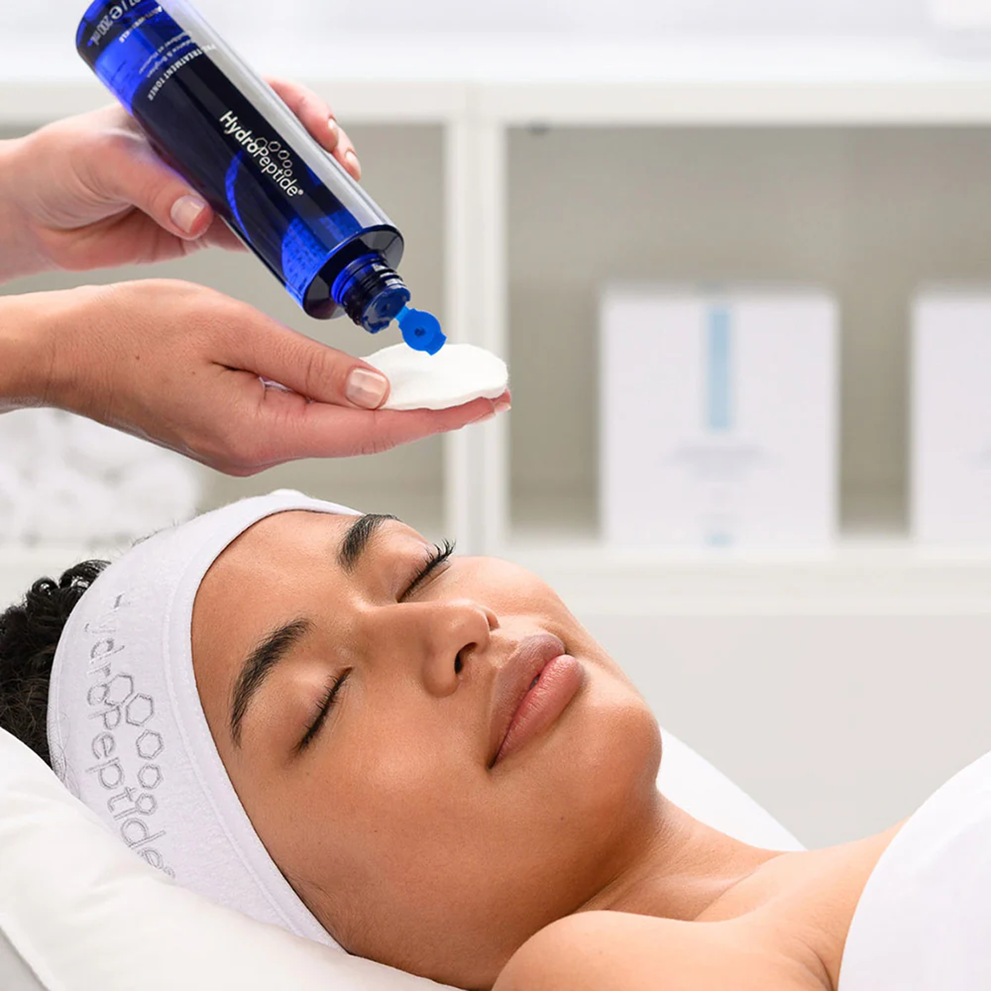 Набор для ежедневного ухода за кожей лица и защиты от солнца Everyday Ritual HYDROPEPTIDE — фото 3