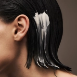 Ночной восстанавливающий крем для волос «Роскошь золота» Gold Lust Restorative Night Crème For Hair ORIBE Объем 150 мл — фото 3