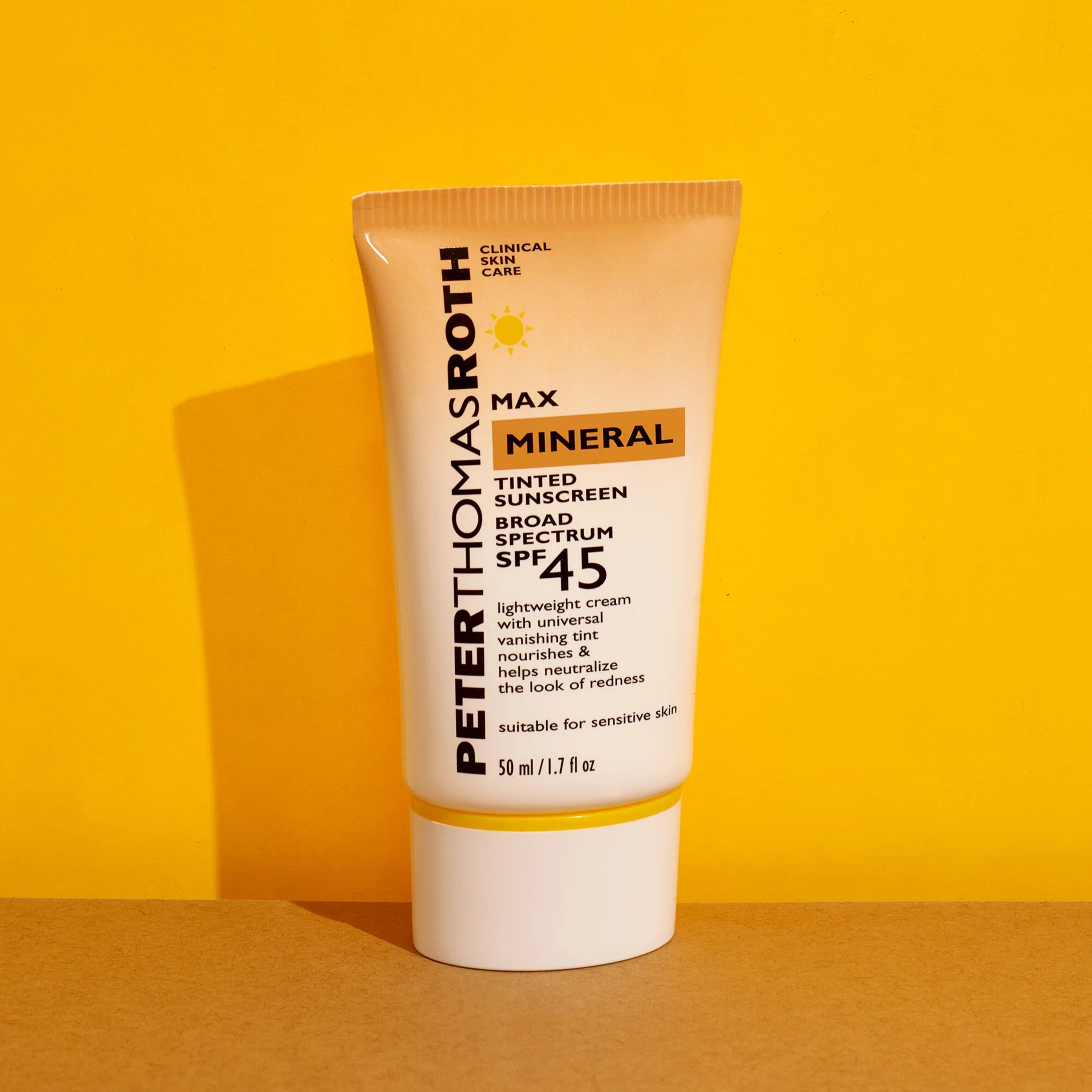 Мінеральний сонцезахисний крем-тінт із SPF 45 Max Mineral Tinted Sunscreen Broad Spectrum SPF 45 PETER THOMAS ROTH Обʼєм 50 мл — фото 5