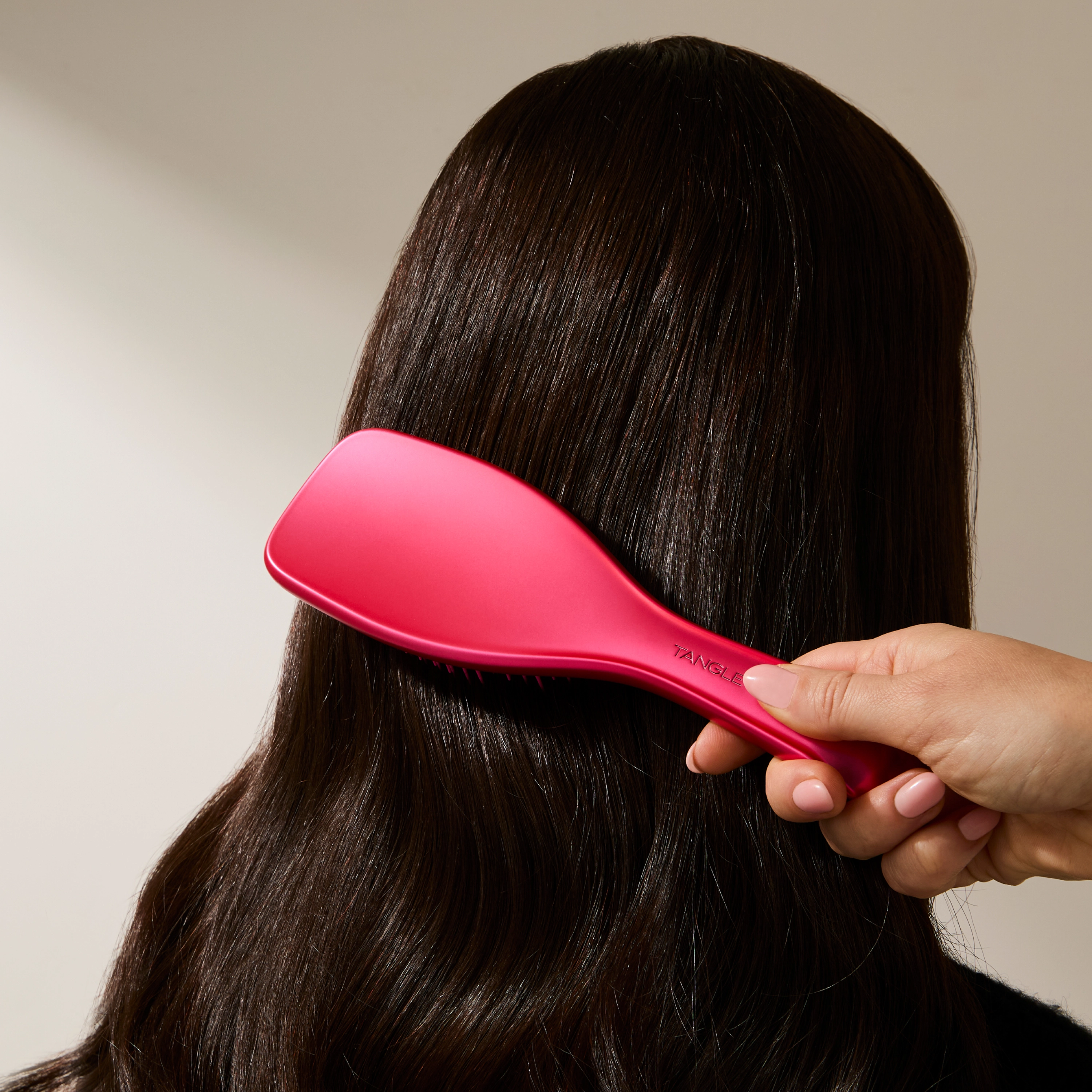 Щетка для волос The Ultimate Detangler Chrome TANGLE TEEZER Оттенок Afterparty Pink — фото 3