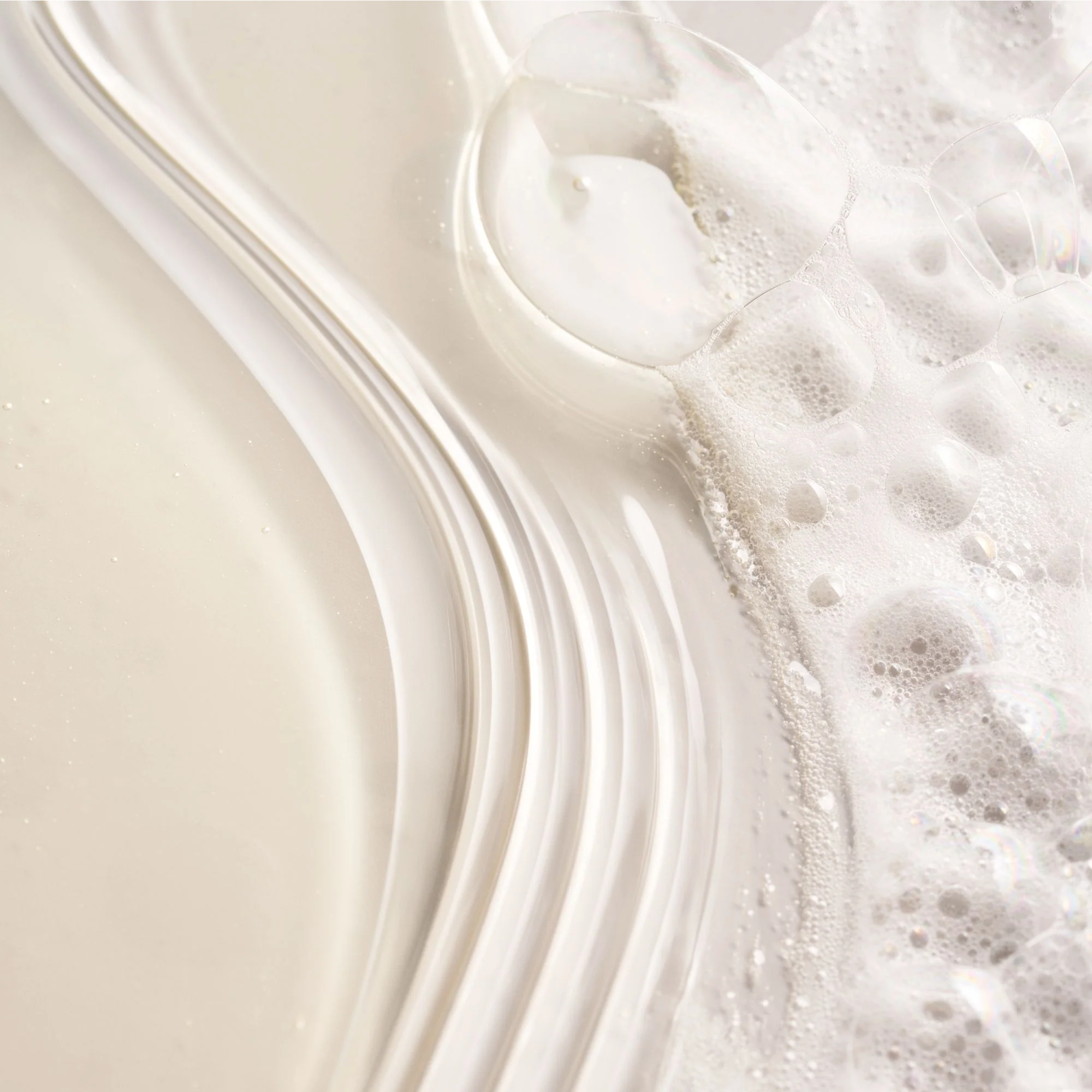 Шампунь для зміцнення та ущільнення волосся Serene Scalp Densifying Shampoo ORIBE Обʼєм 250 мл — фото 2