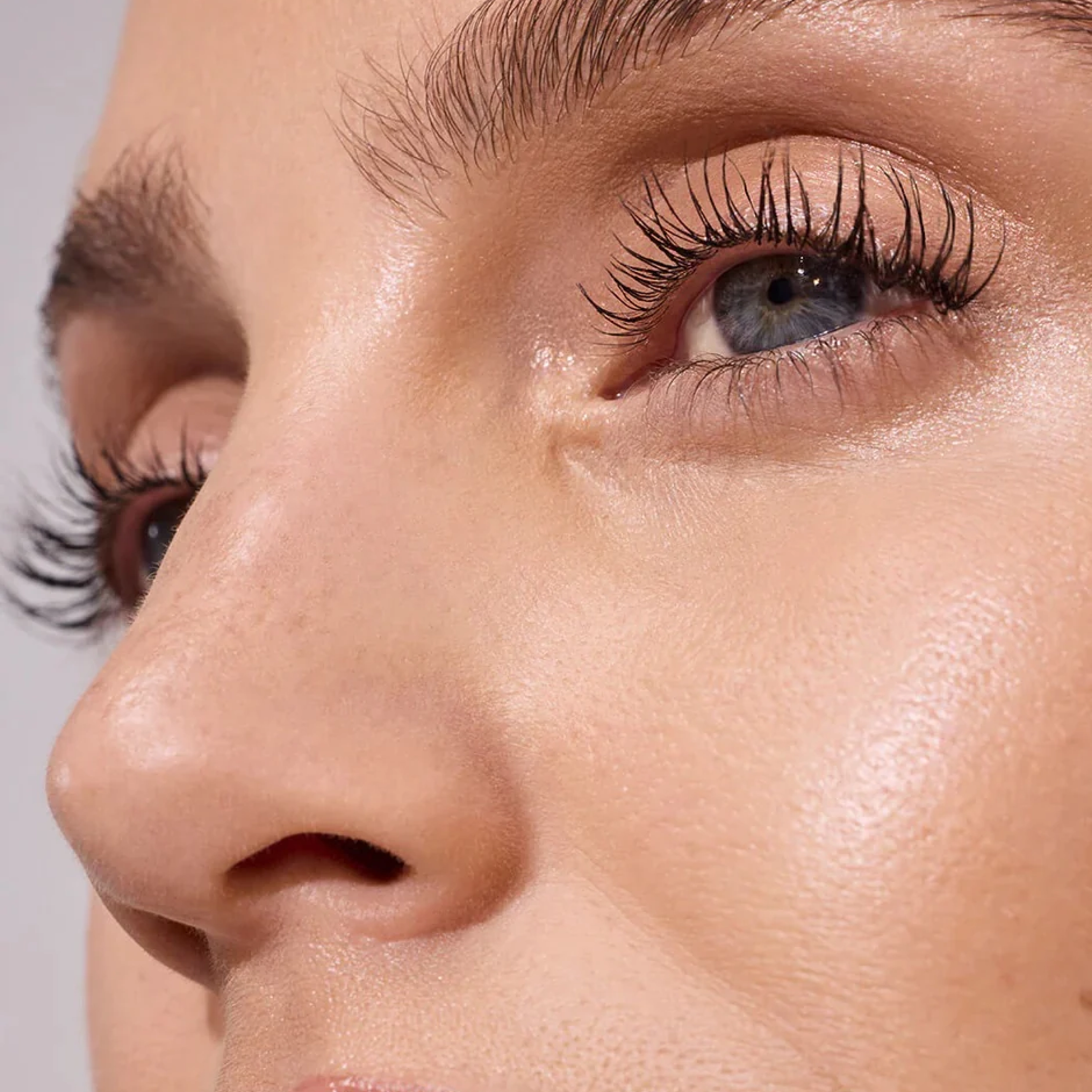 Лимитированный набор для объема и ухода за ресницами Spotlight On Lashes Collection REVITALASH — фото 5