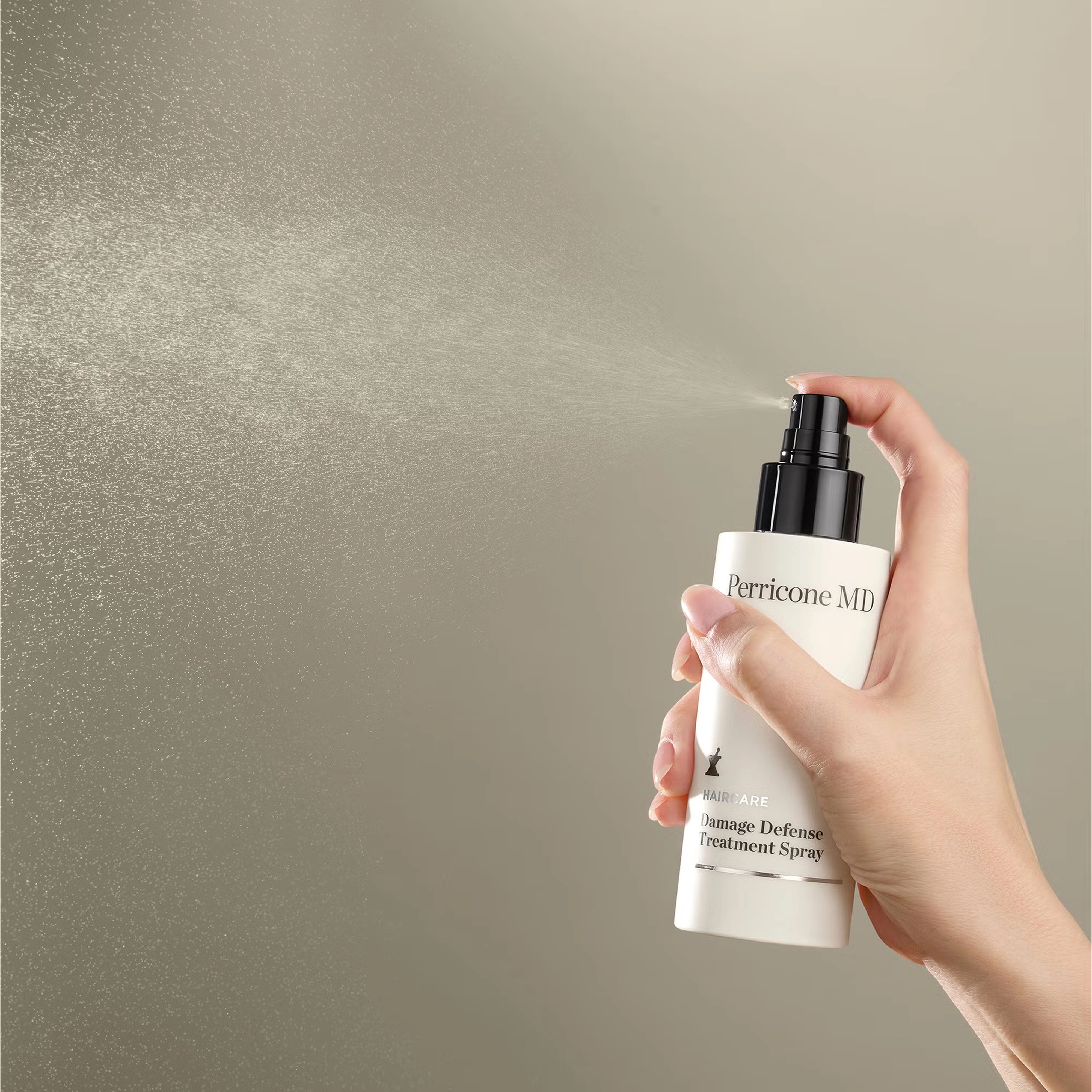 Захисний спрей для зволоження та зміцнення волосся Haircare Damage Defense Treatment Spray PERRICONE MD Обʼєм 150 мл — фото 2
