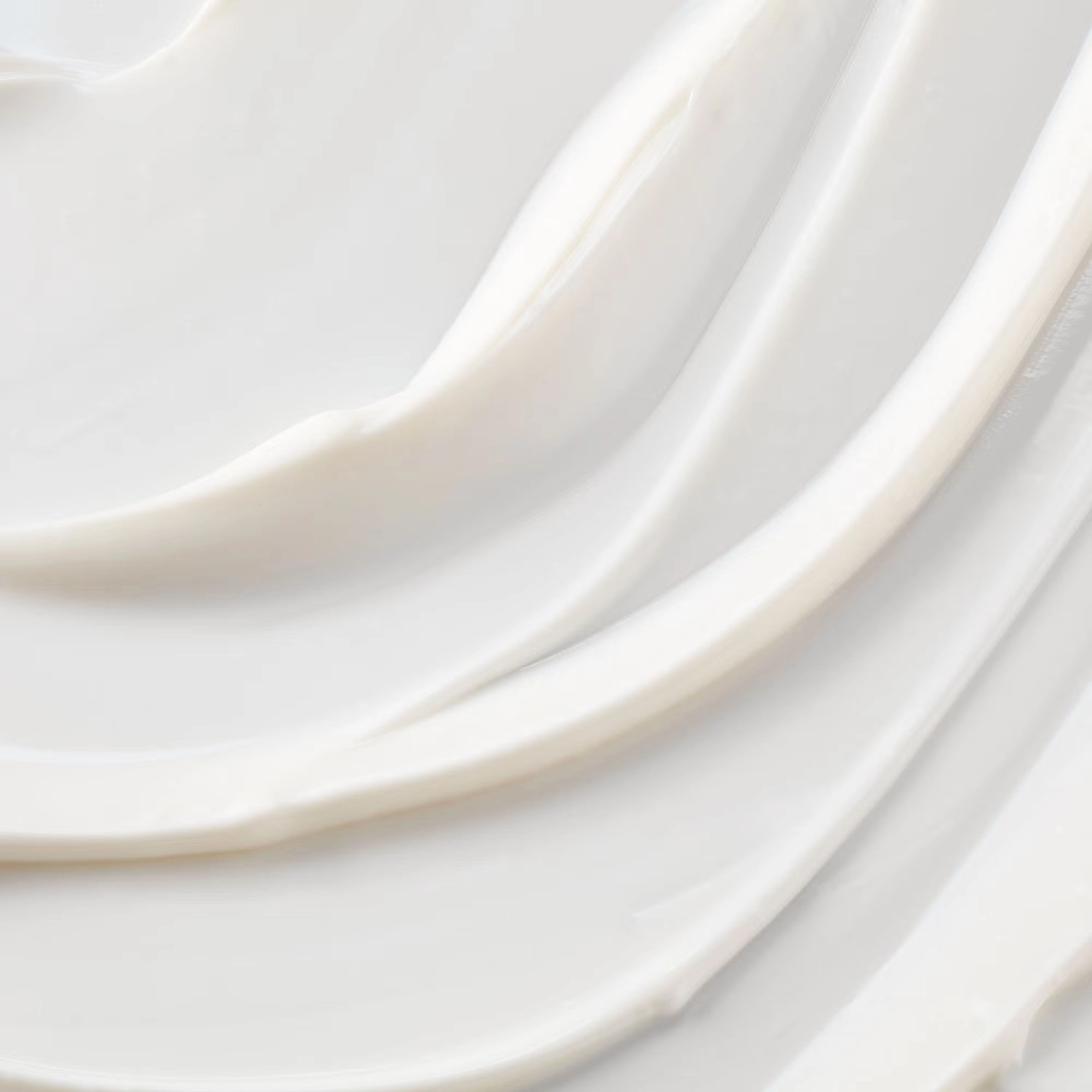 Зміцнювальний та відновлювальний кондиціонер для волосся Haircare Triple Keratin Repair Conditioner PERRICONE MD Обʼєм 300 мл — фото 2