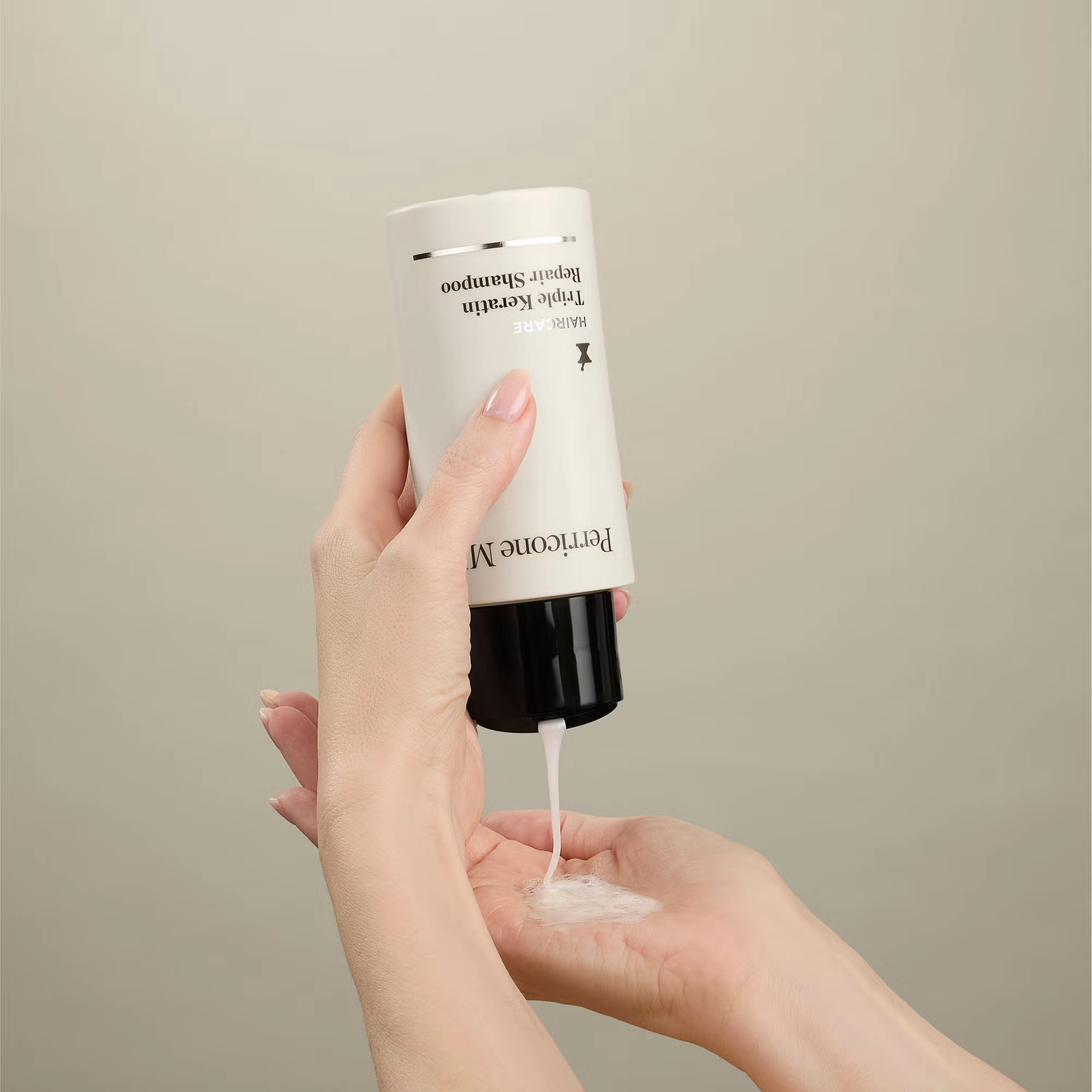 Зміцнювальний та відновлювальний шампунь для волосся Haircare Triple Keratin Repair Shampoo PERRICONE MD Обʼєм 300 мл — фото 3