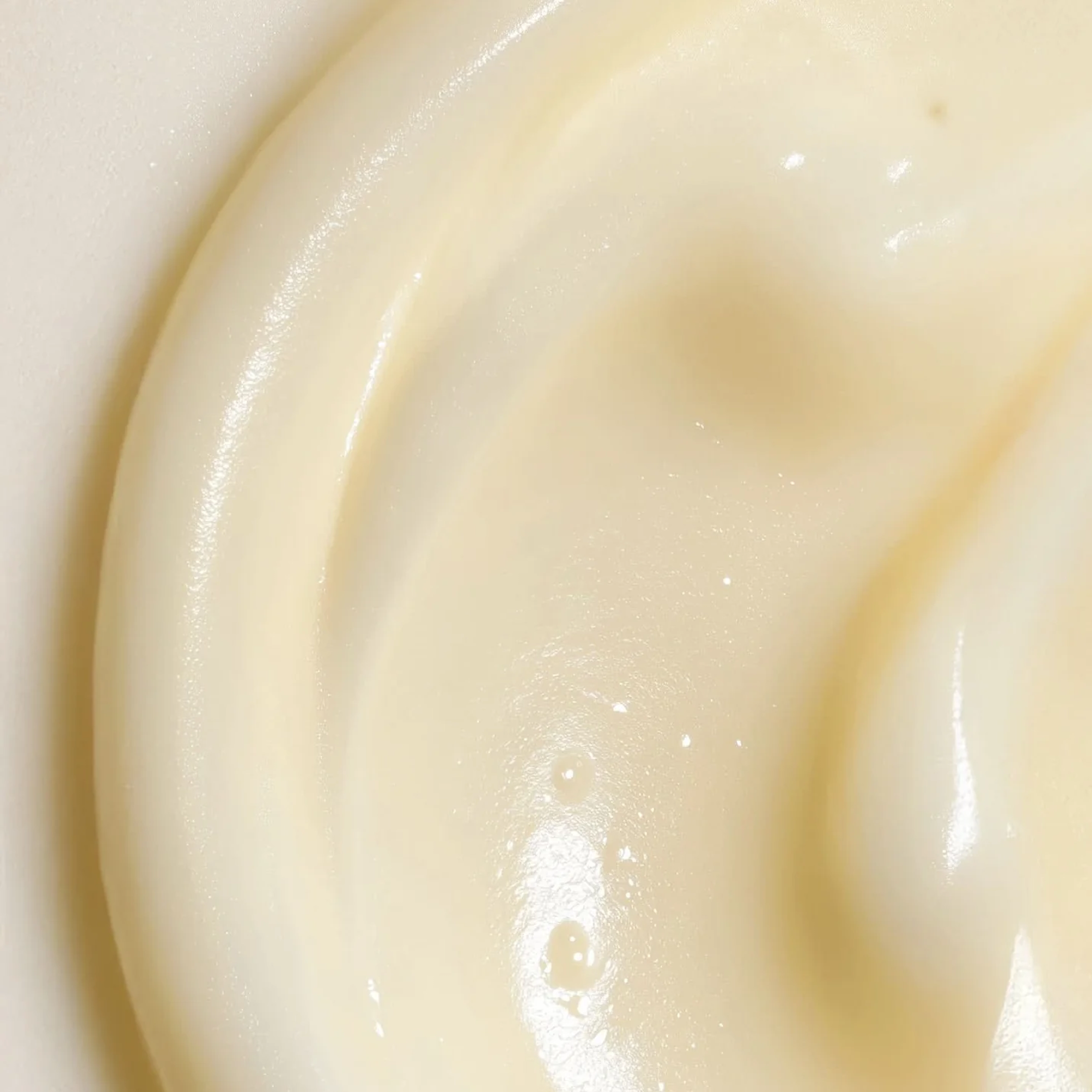 Кремовое молочко для деликатного очищения кожи The Magic Milk – Microbiome-Balancing Cream Cleanser MANTLE Объем 125 мл — фото 2