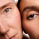 Крем для шкіри навколо очей проти набряків і темних кіл The Eye De-Puffer – Brightening + De-Puffing Eye Cream MANTLE Обʼєм 15 мл — фото 6